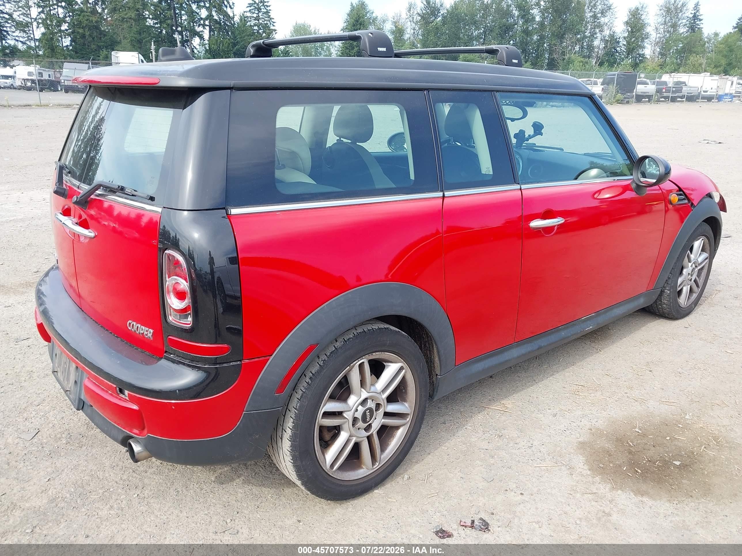 2013 Mini Clubman Cooper Red vin: WMWZF3C5XDT490494