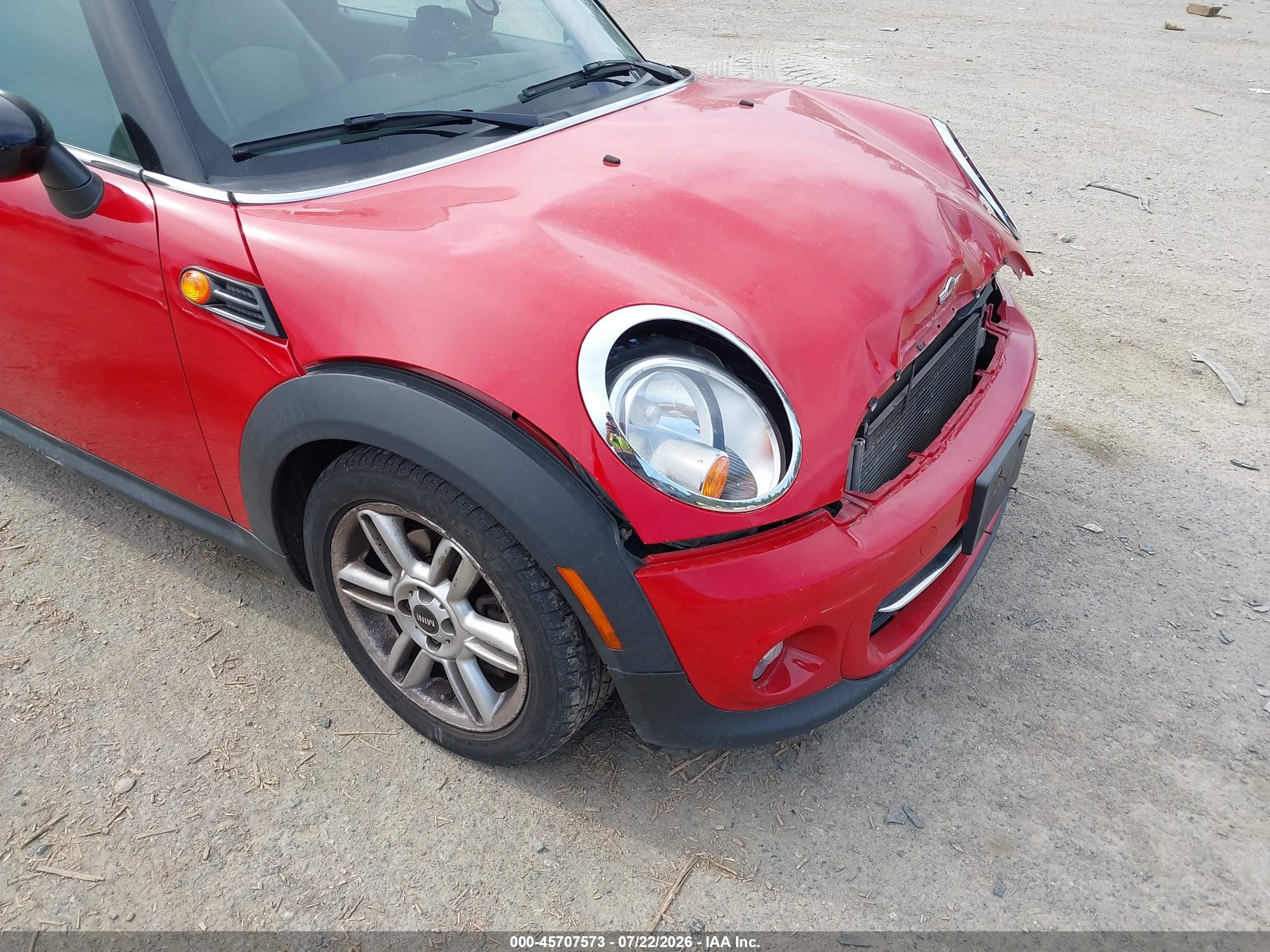 2013 Mini Clubman Cooper Red vin: WMWZF3C5XDT490494
