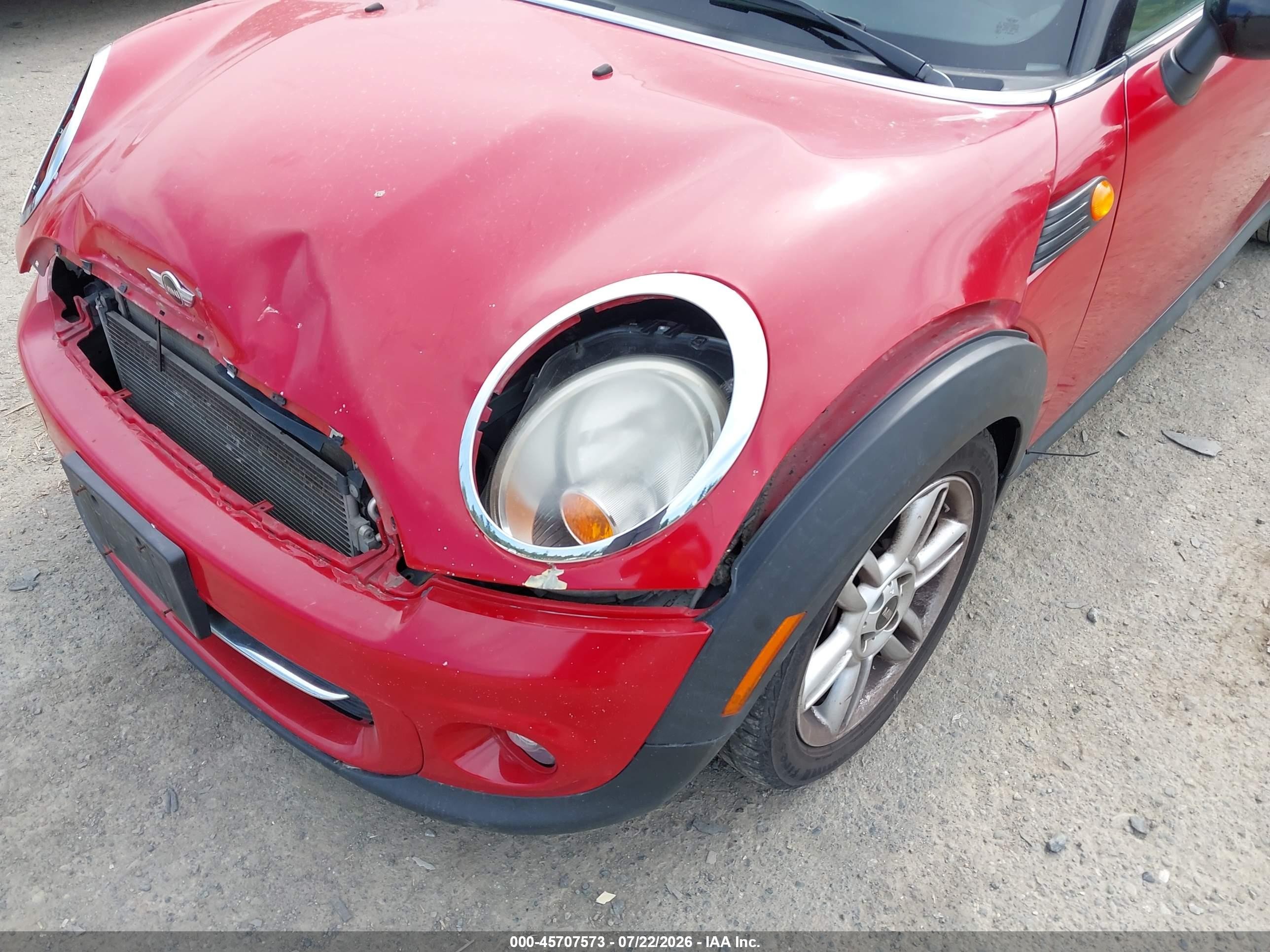 2013 Mini Clubman Cooper Red vin: WMWZF3C5XDT490494