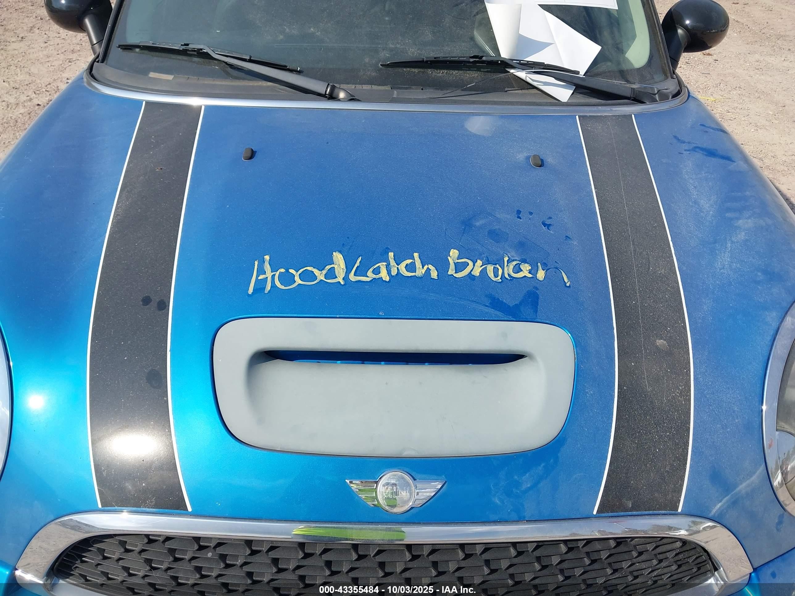 2011 Mini Cooper S Clubman   Blue vin: WMWZG3C50BTY36174