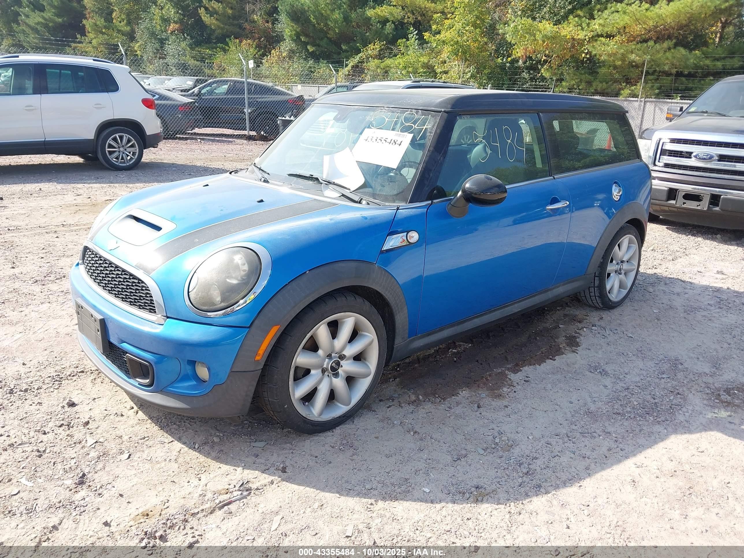 2011 Mini Cooper S Clubman   Blue vin: WMWZG3C50BTY36174