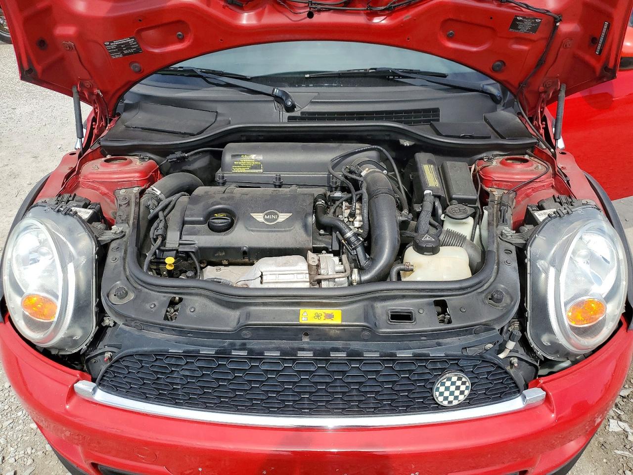 2012 Mini Cooper S Clubman Red vin: WMWZG3C51CTY38050