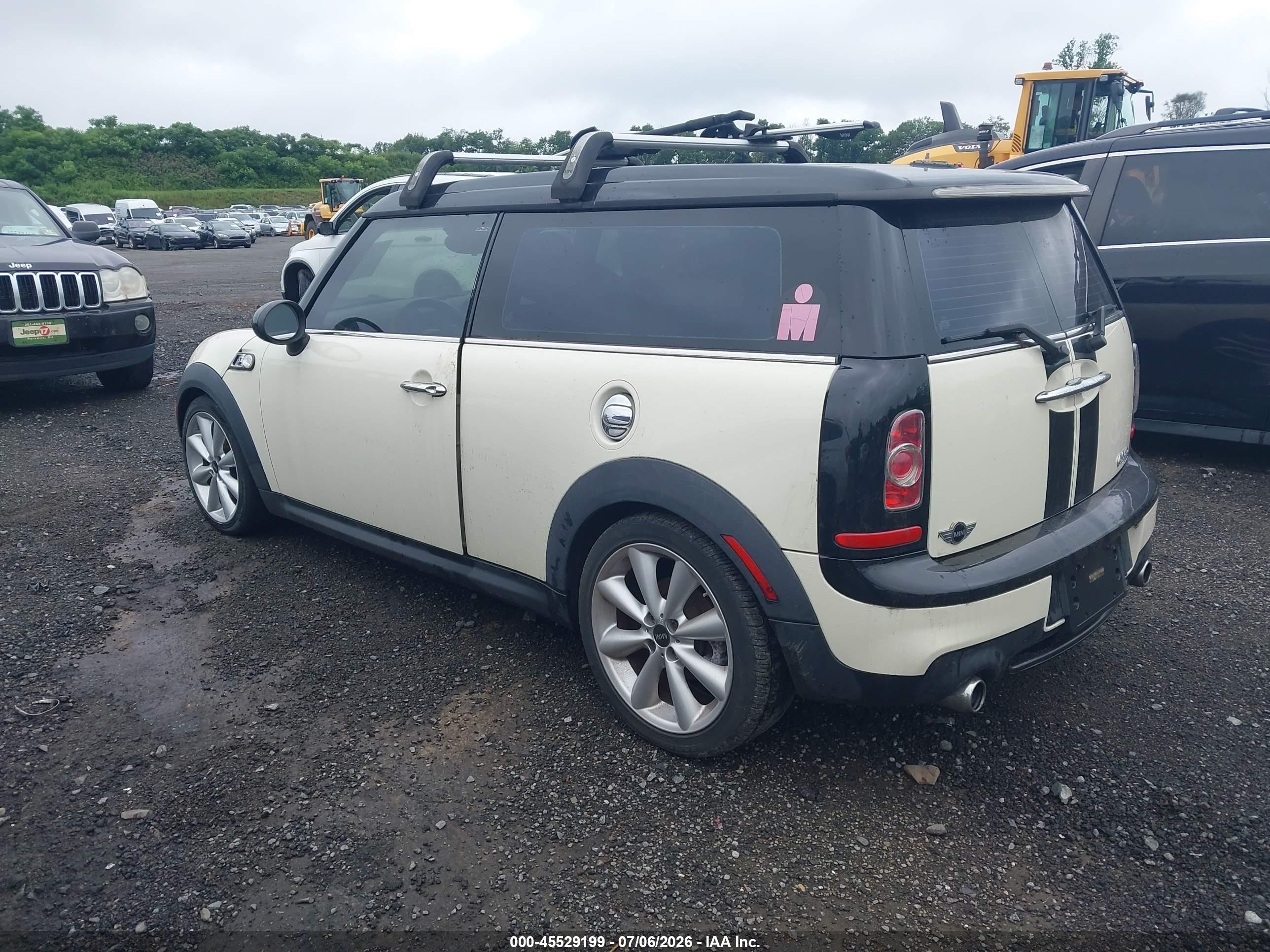 2013 Mini Clubman Cooper S White vin: WMWZG3C53DT576601