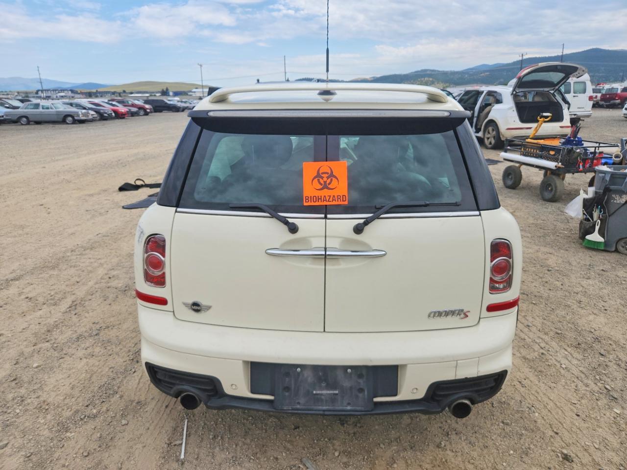 2012 Mini Cooper S Clubman White vin: WMWZG3C55CTY39136