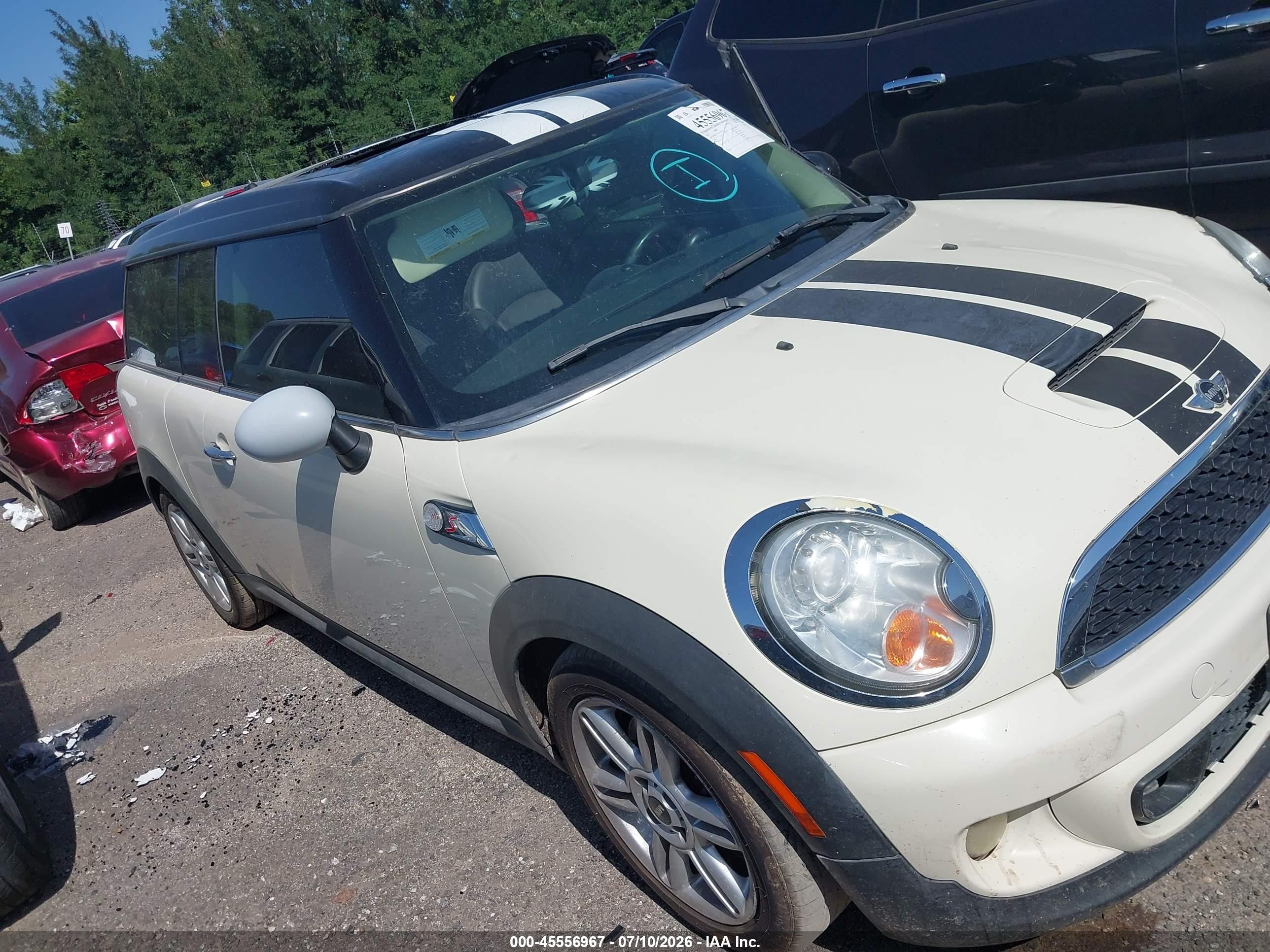 2013 Mini Clubman Cooper S Cream vin: WMWZG3C55DTY39770