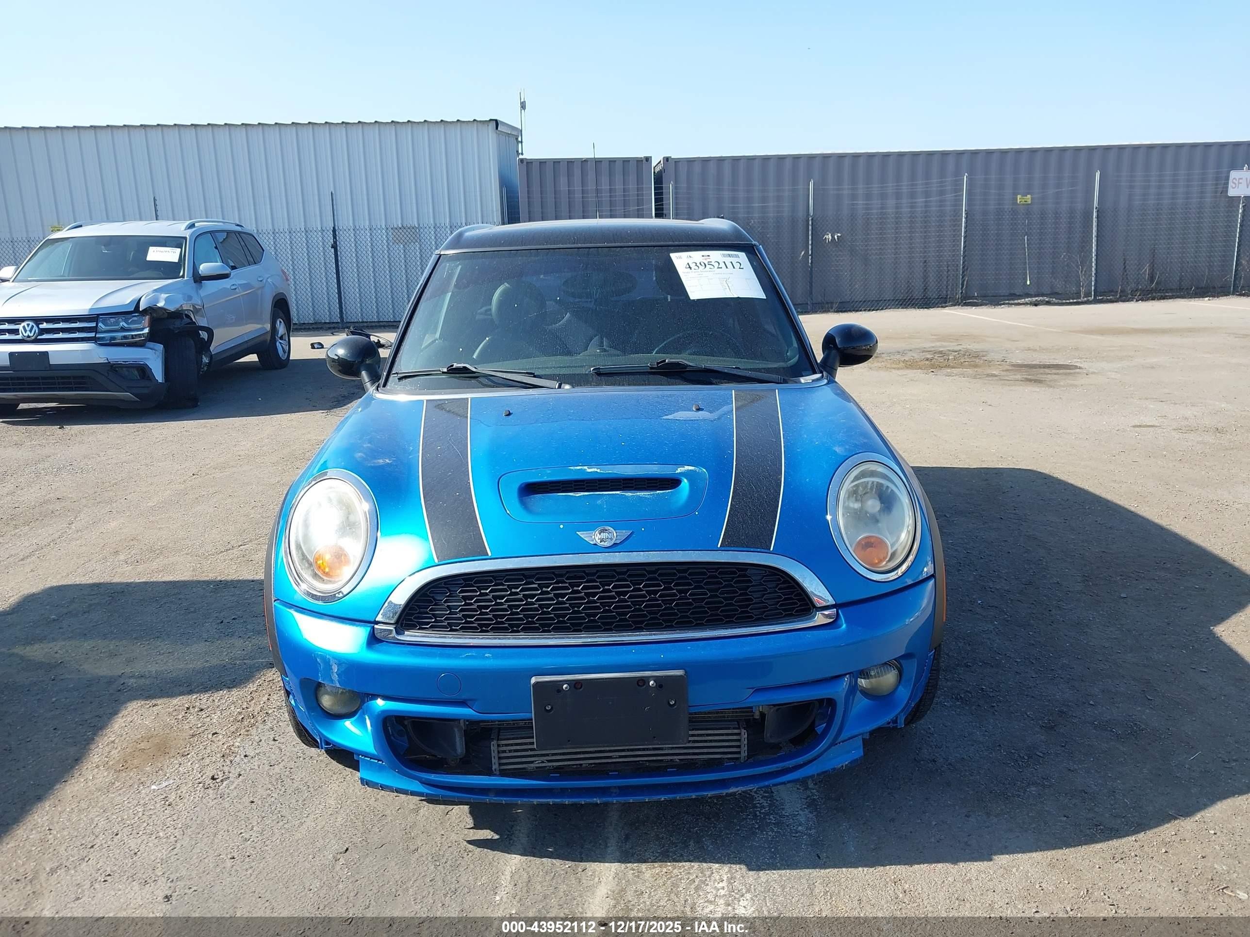 2011 Mini Cooper S Clubman   Blue vin: WMWZG3C58BTY30364
