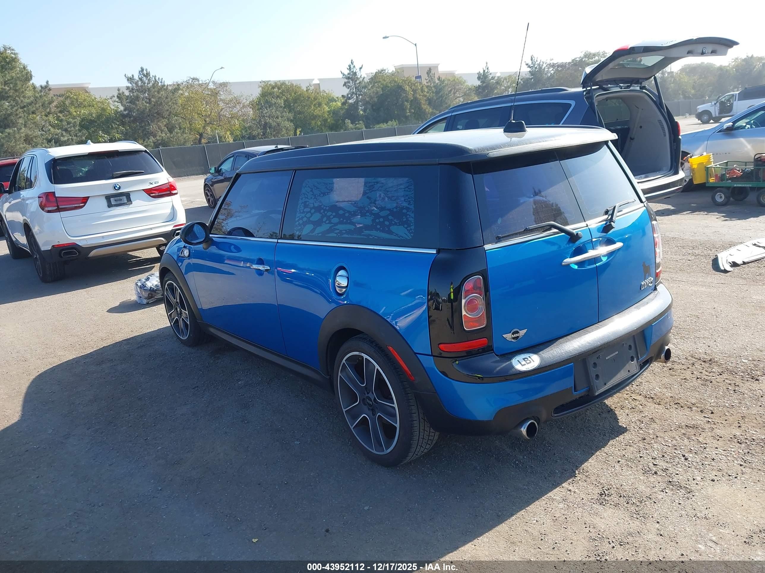 2011 Mini Cooper S Clubman   Blue vin: WMWZG3C58BTY30364