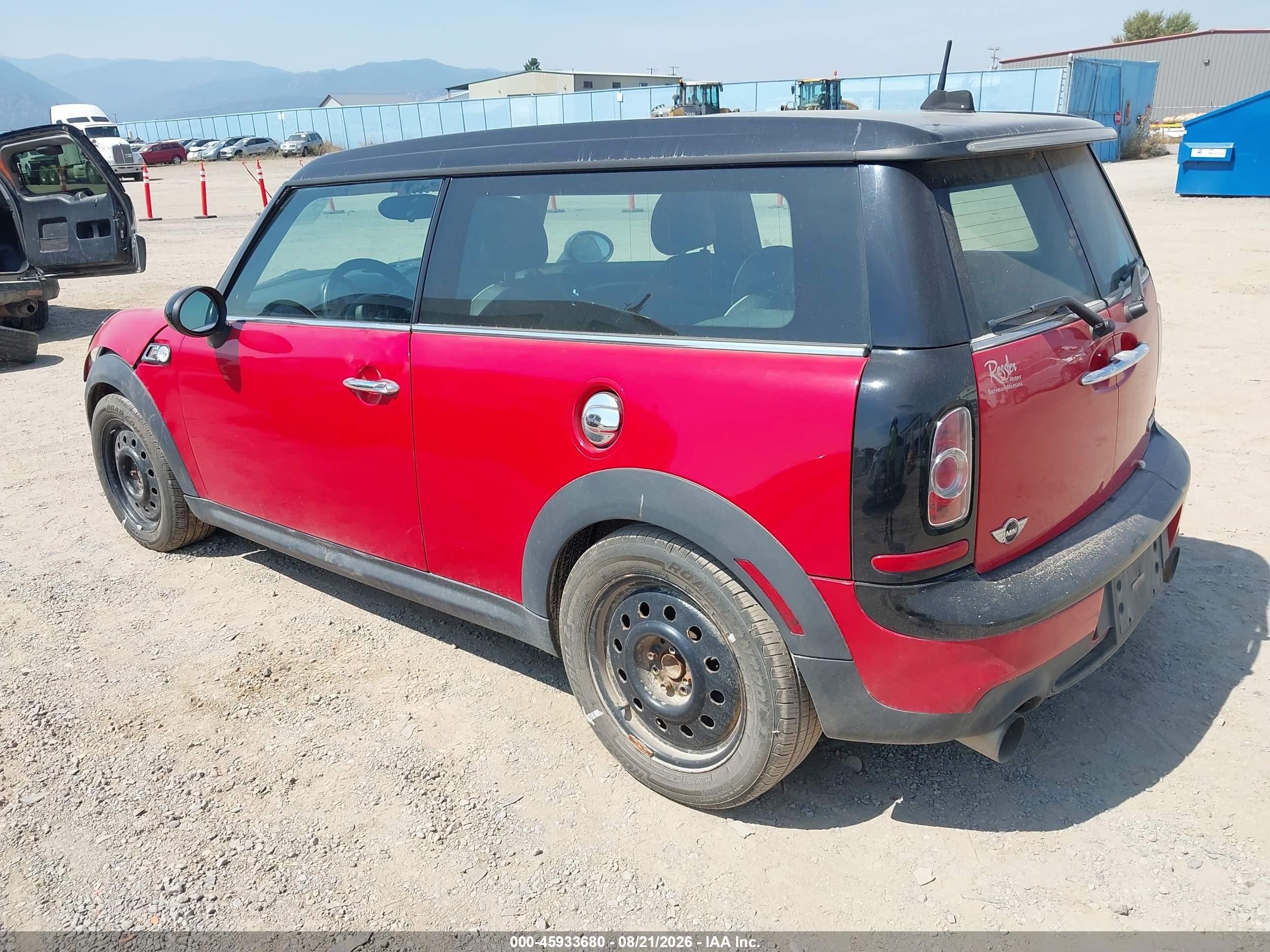 2011 Mini Cooper S Clubman   Red vin: WMWZG3C58BTY31322