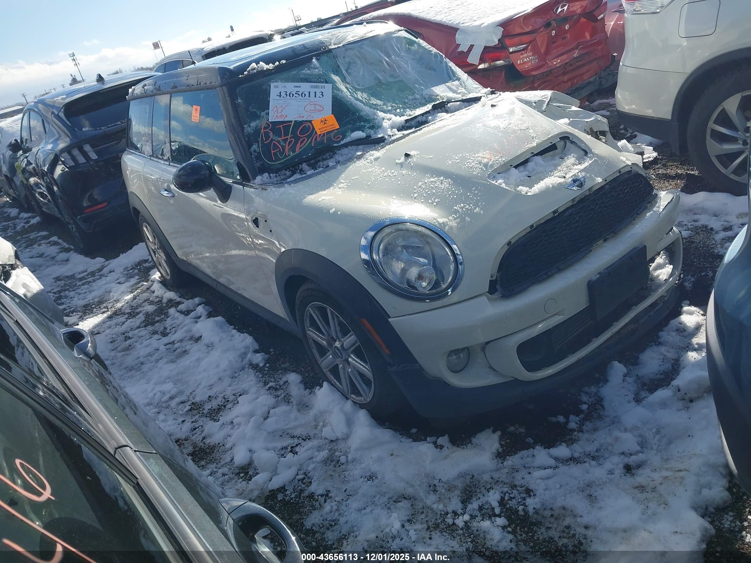 2011 Mini Cooper S Clubman   White vin: WMWZG3C58BTY36407