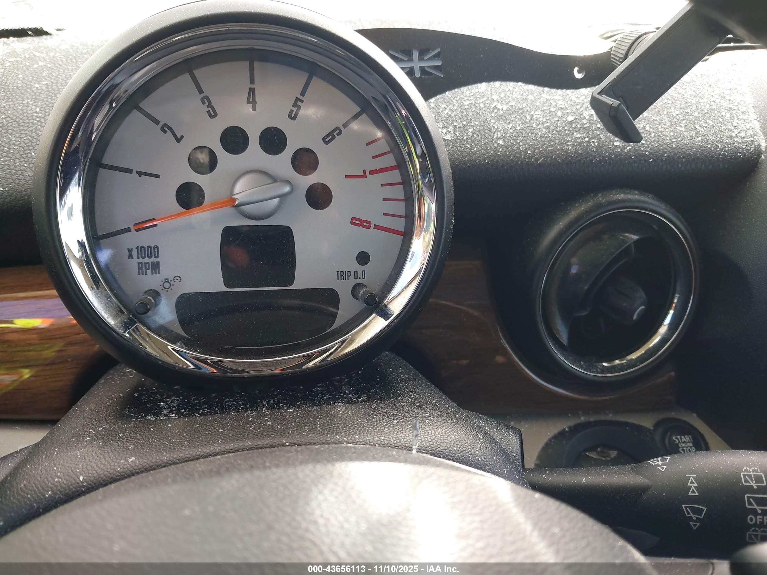 2011 Mini Cooper S Clubman   White vin: WMWZG3C58BTY36407