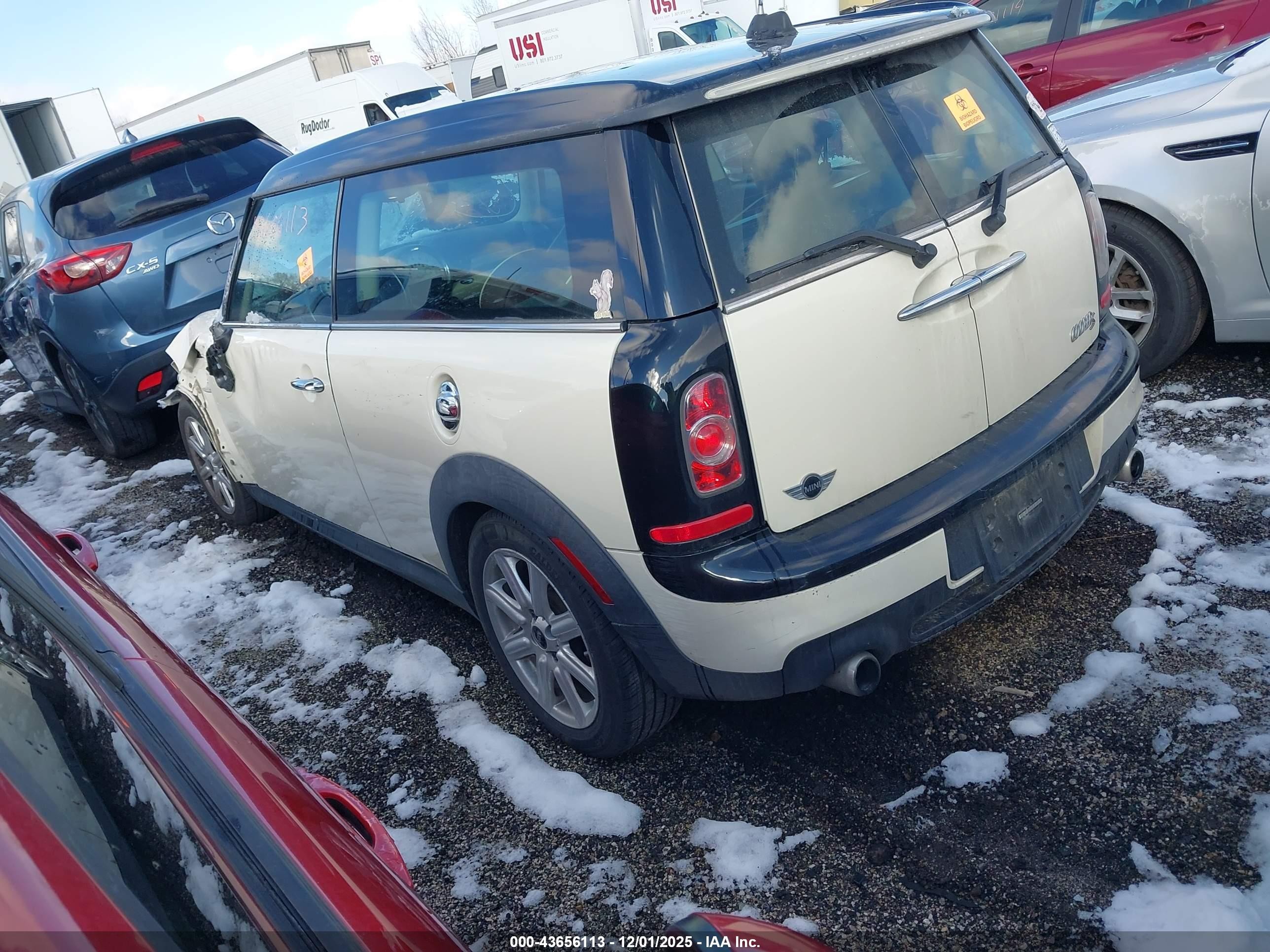 2011 Mini Cooper S Clubman   White vin: WMWZG3C58BTY36407