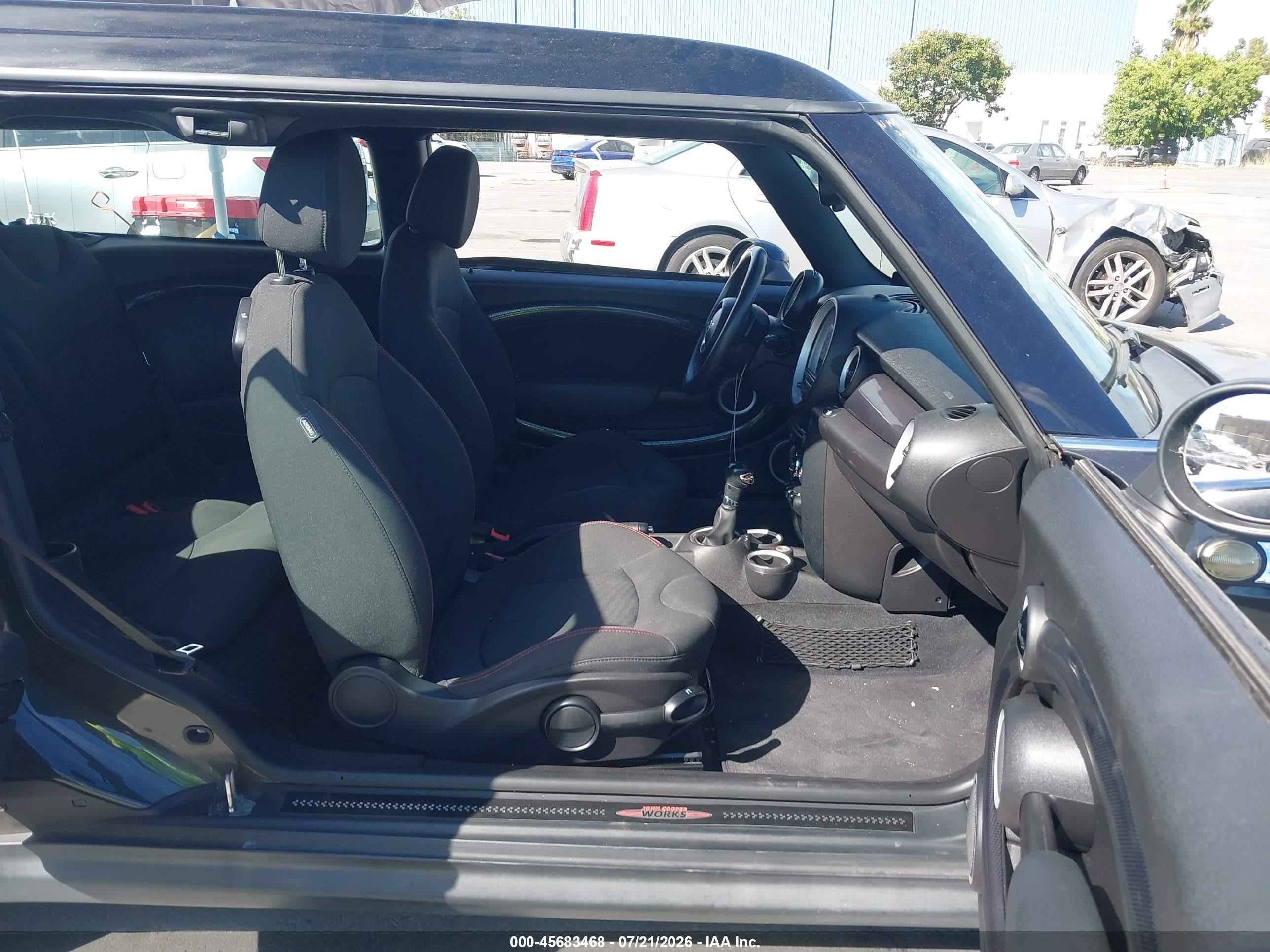 2013 Mini Clubman Cooper S Black vin: WMWZG3C58DT576383