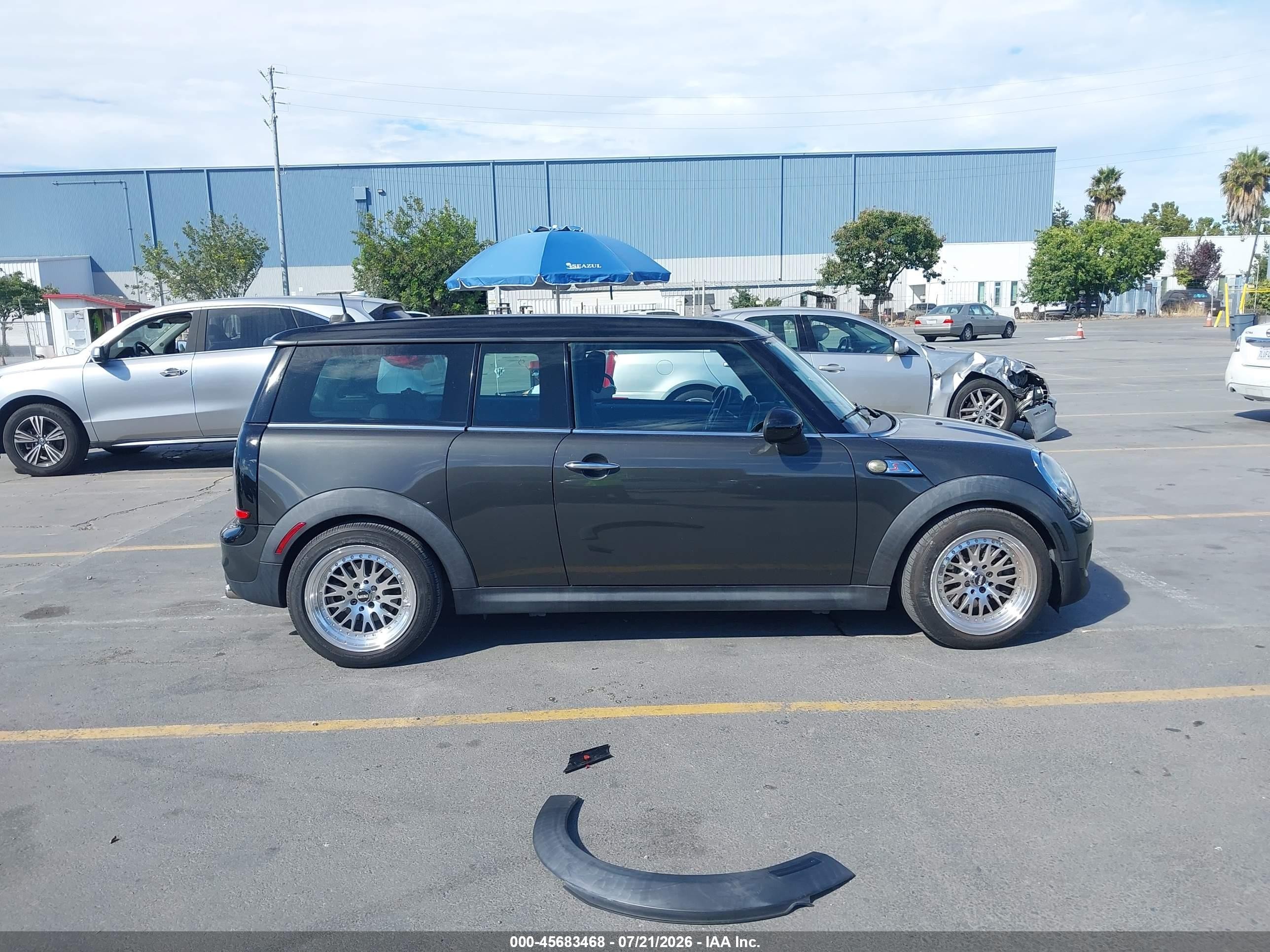 2013 Mini Clubman Cooper S Black vin: WMWZG3C58DT576383