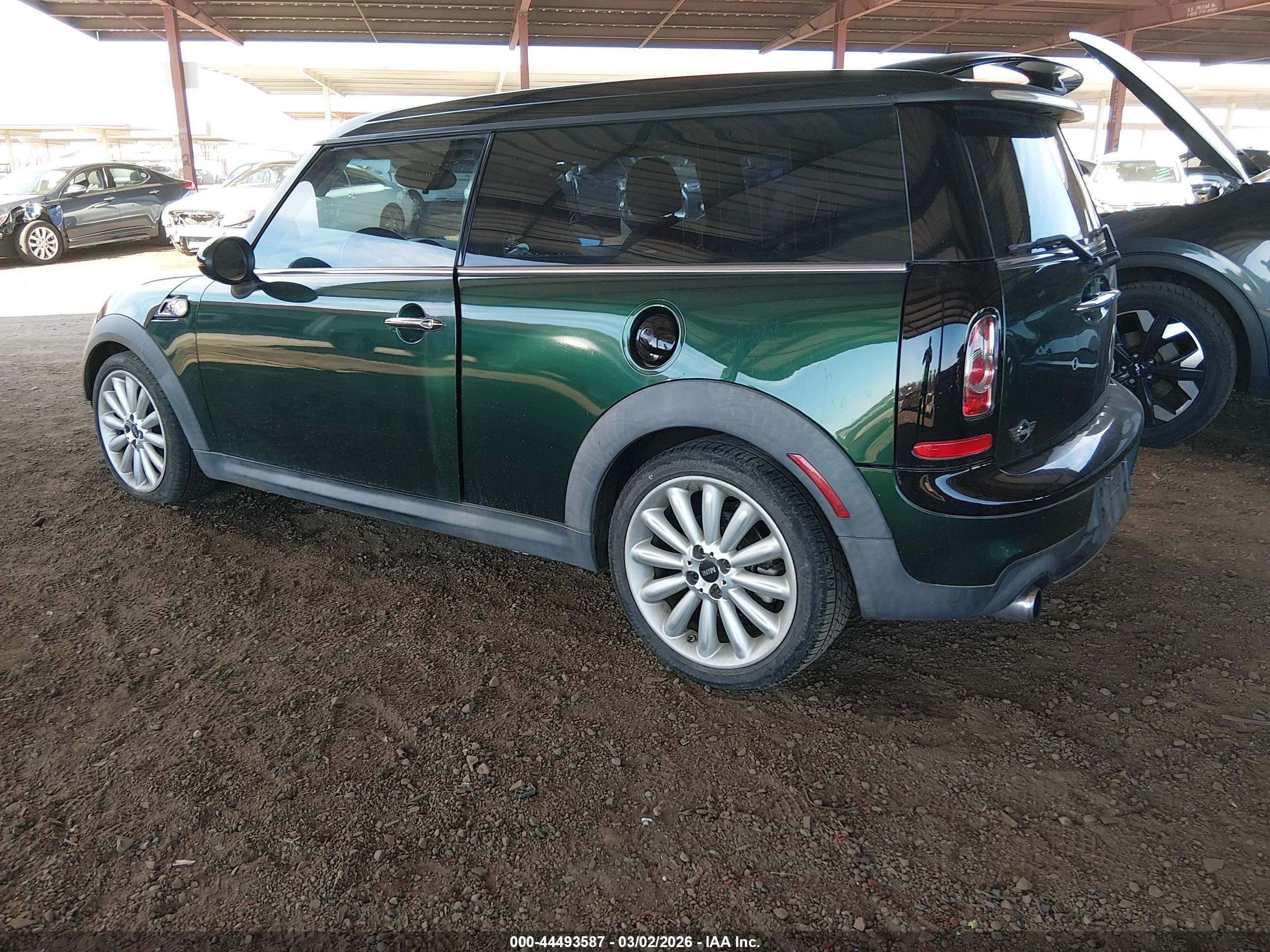 2011 Mini Cooper S Clubman   Green vin: WMWZG3C59BTY30387