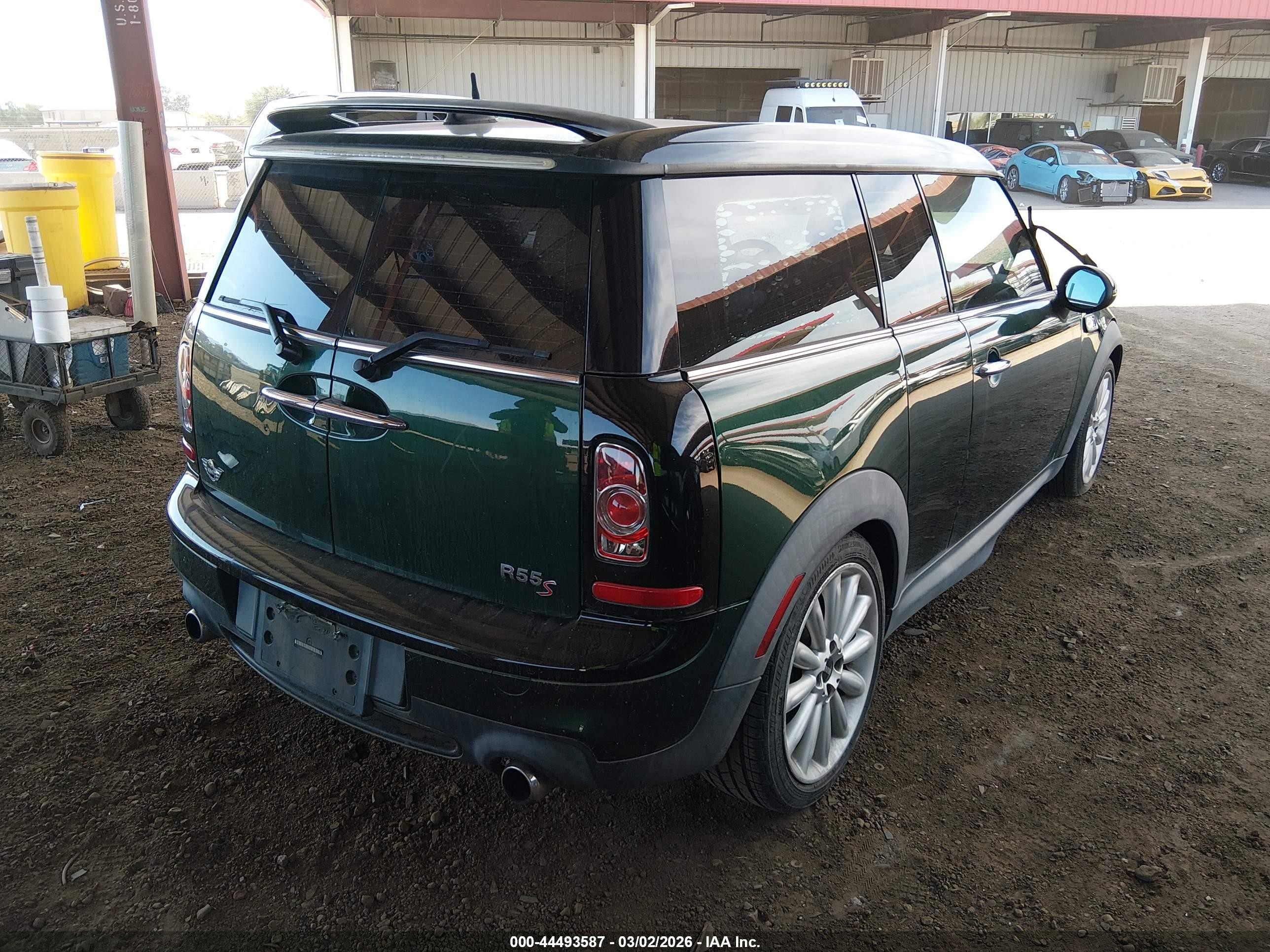 2011 Mini Cooper S Clubman   Green vin: WMWZG3C59BTY30387