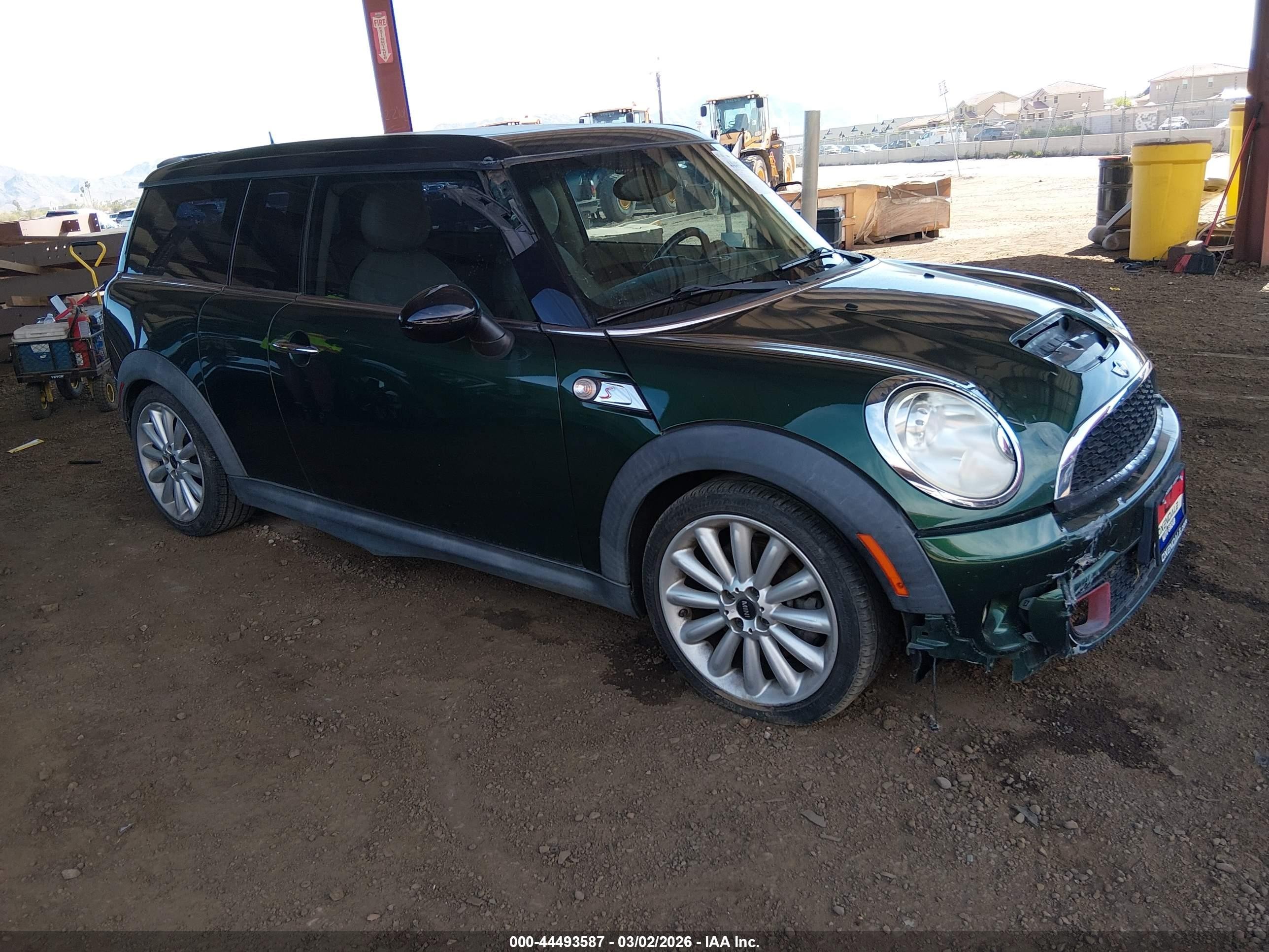 2011 Mini Cooper S Clubman   Зеленый vin: WMWZG3C59BTY30387