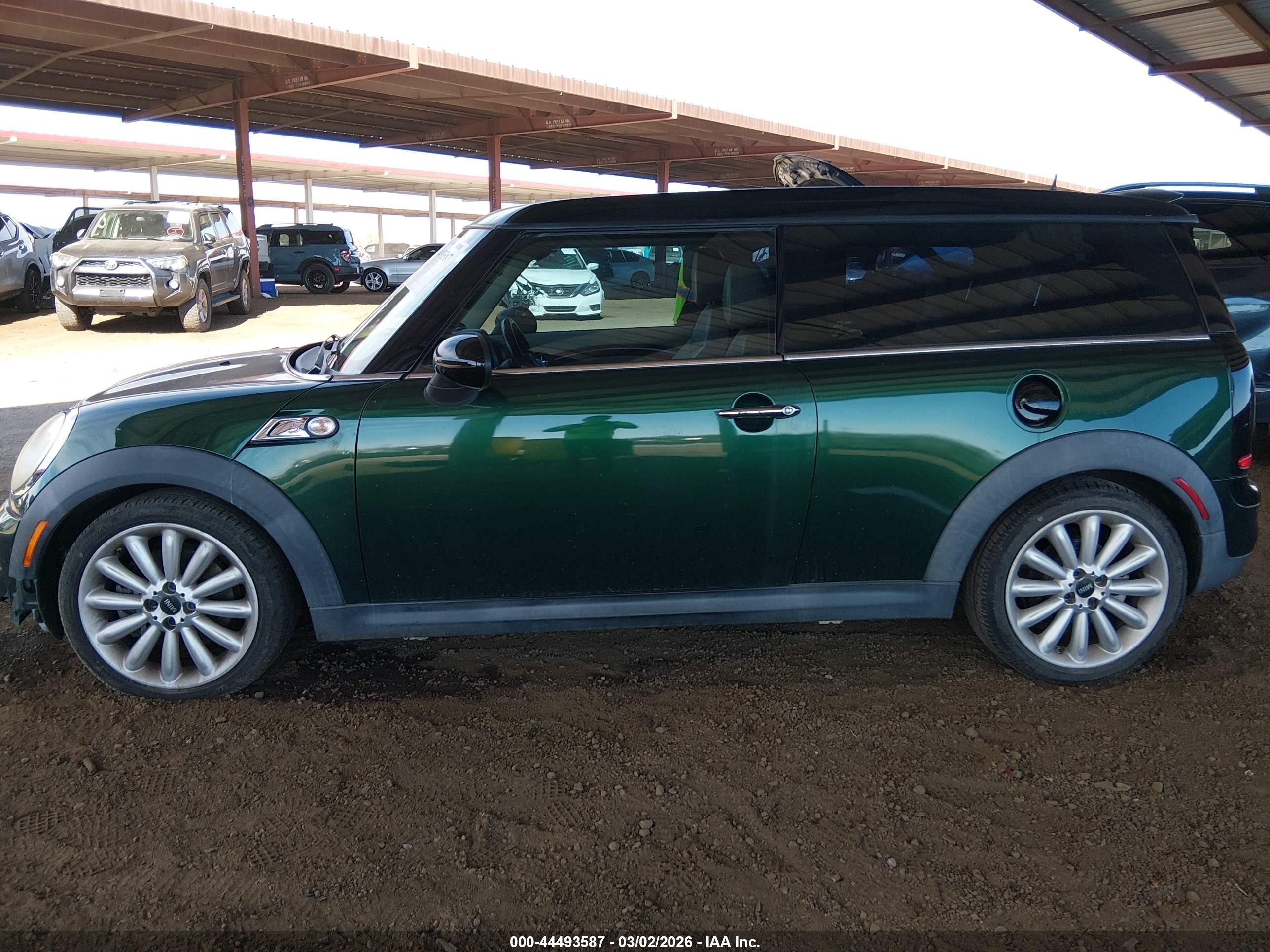 2011 Mini Cooper S Clubman   Green vin: WMWZG3C59BTY30387