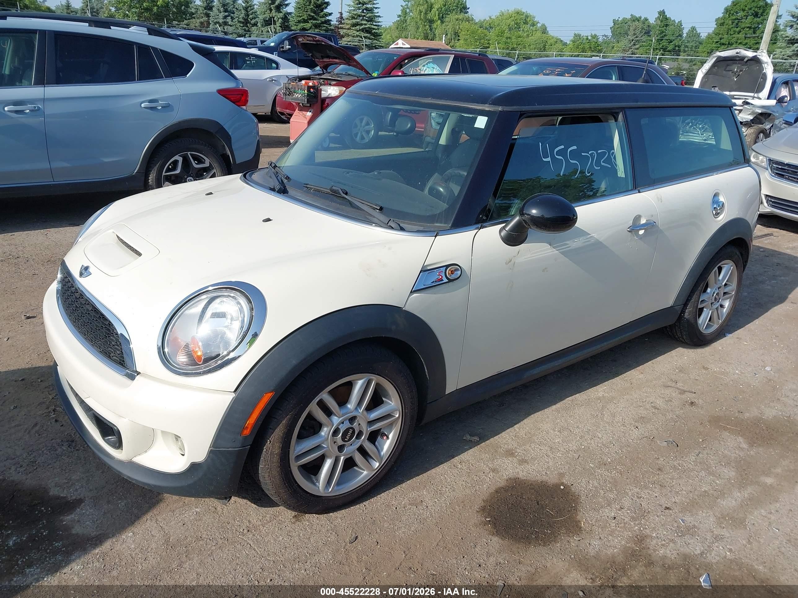 2012 Mini Cooper S Clubman   Кремовый vin: WMWZG3C59CTY38636