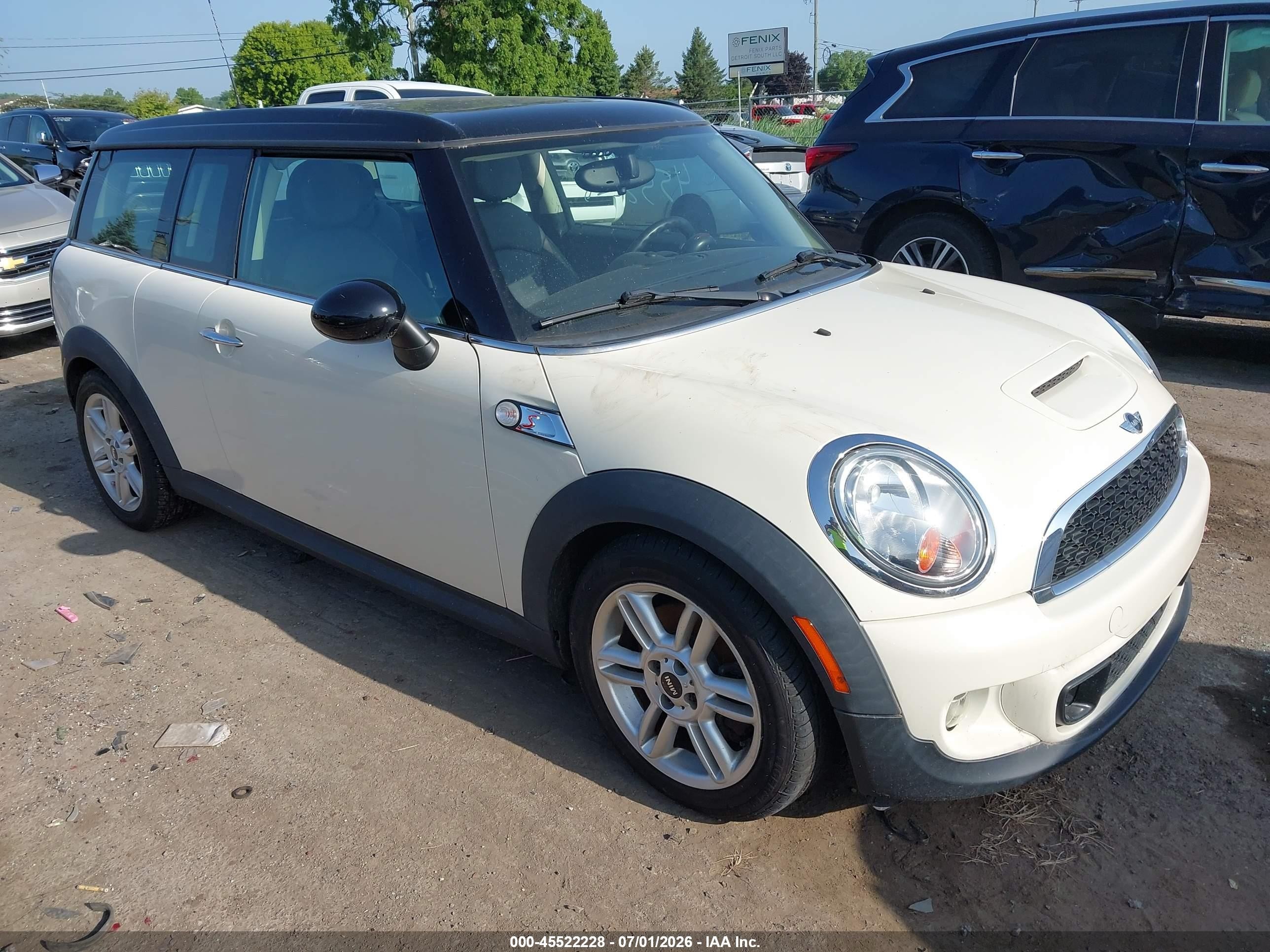 2012 Mini Cooper S Clubman   Cream vin: WMWZG3C59CTY38636