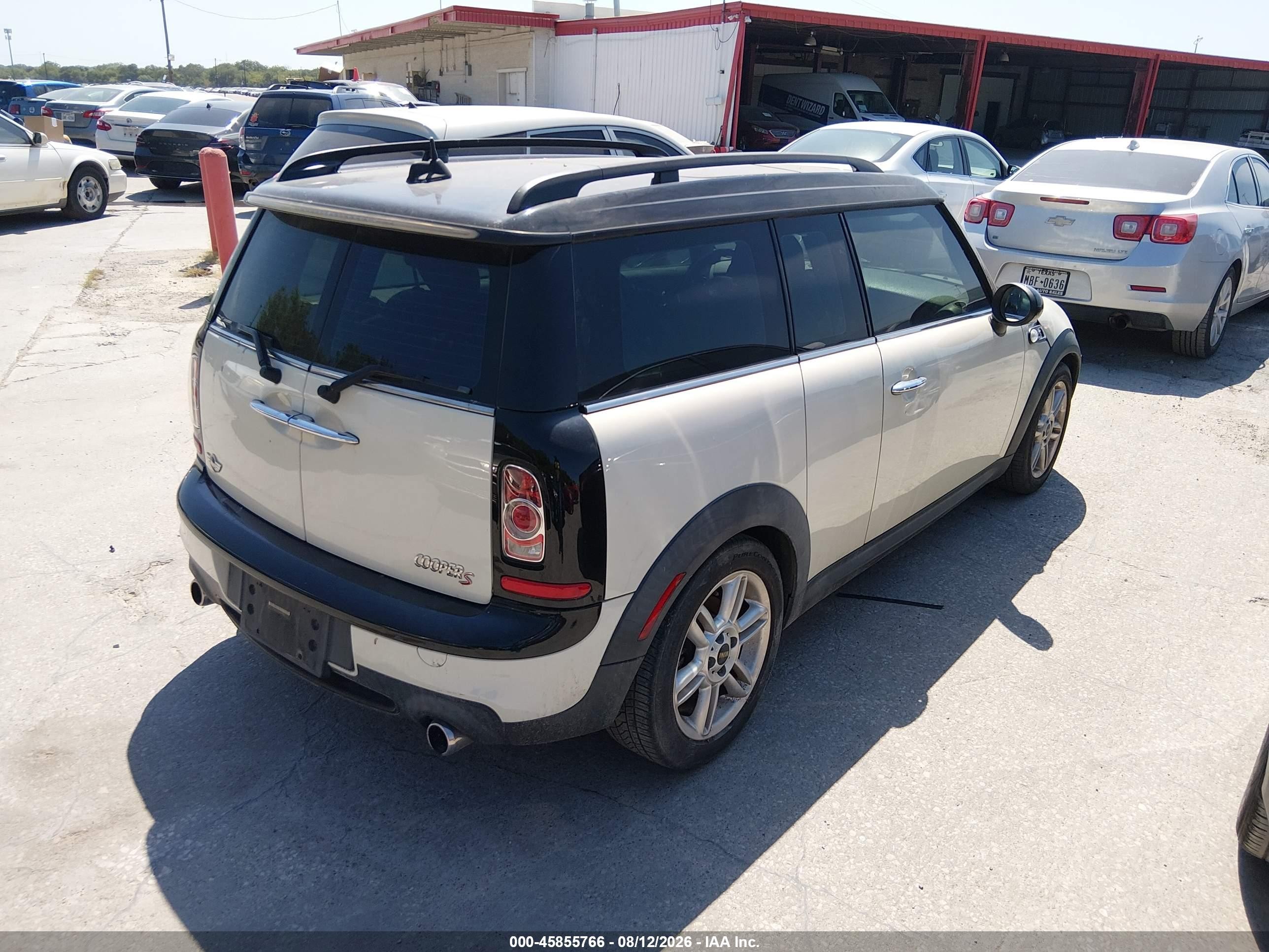 2011 Mini Cooper S Clubman   White vin: WMWZG3C5XBTY35341