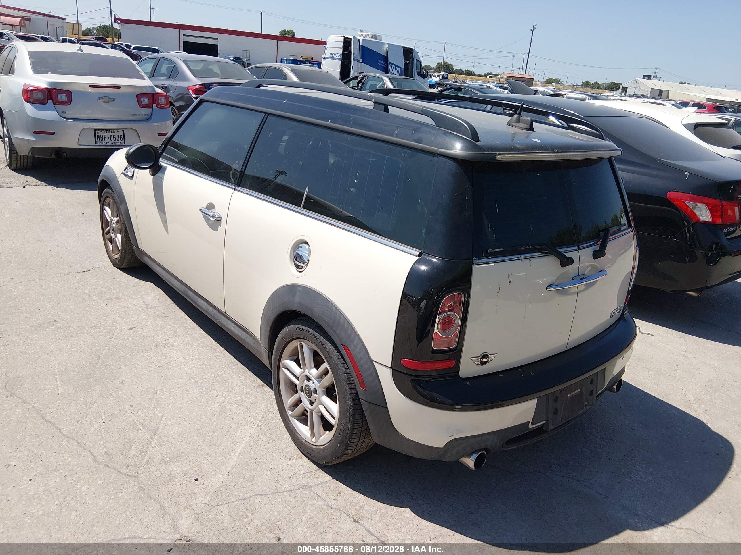 2011 Mini Cooper S Clubman   White vin: WMWZG3C5XBTY35341