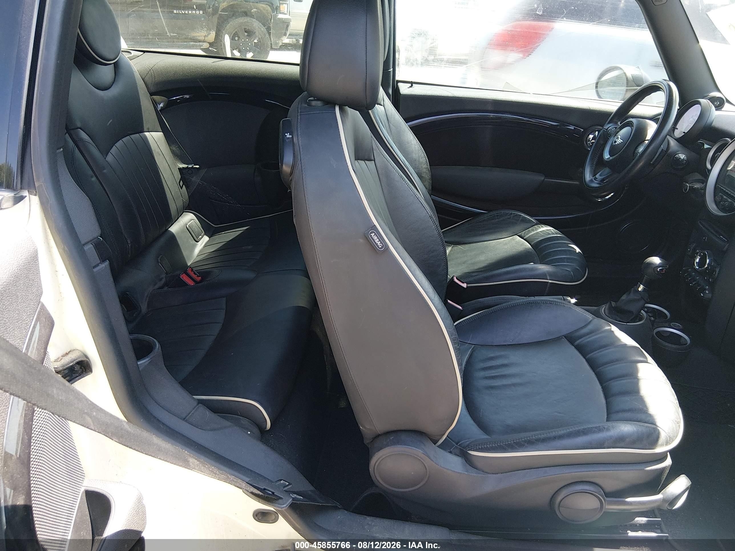 2011 Mini Cooper S Clubman   White vin: WMWZG3C5XBTY35341