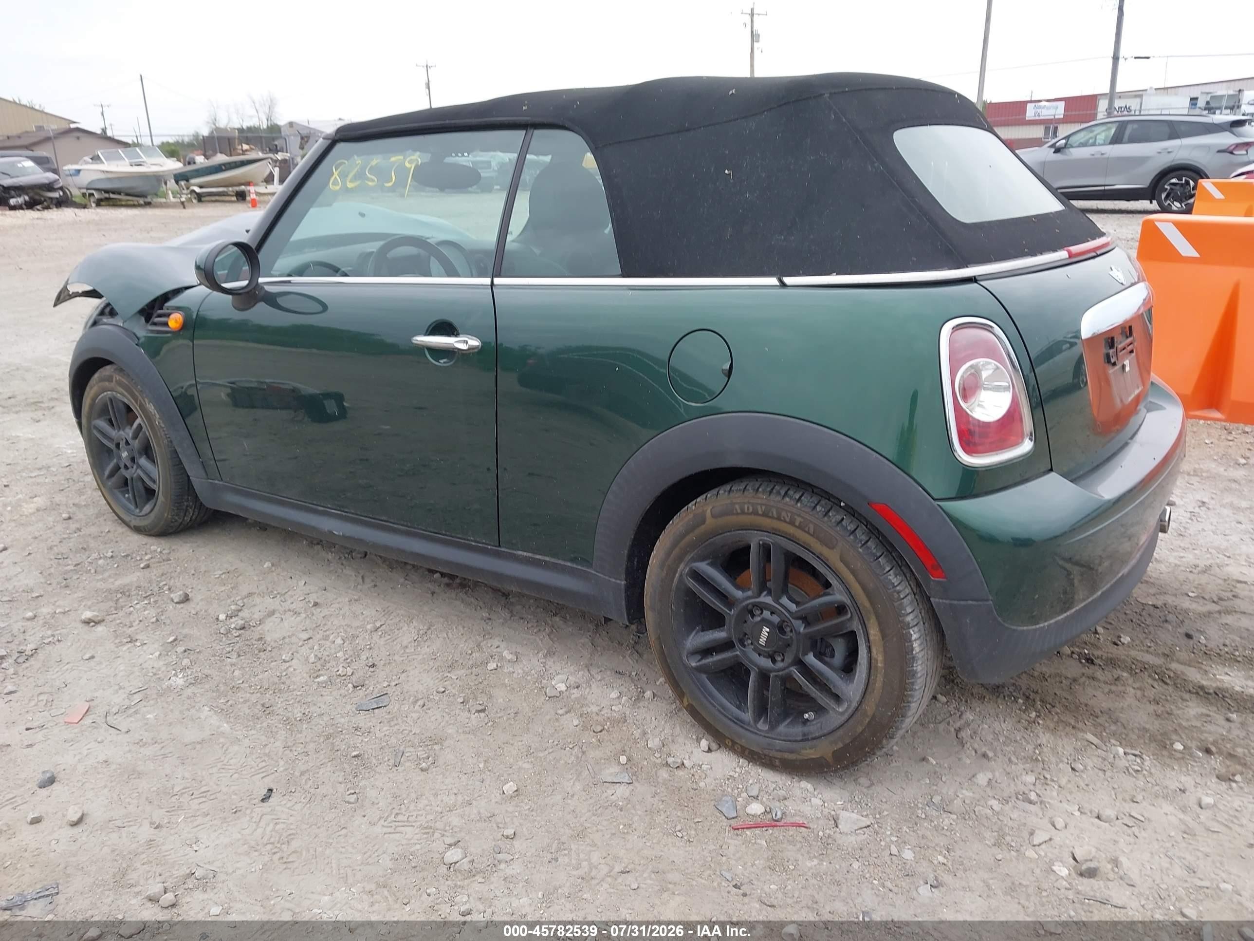 2013 Mini Convertible Cooper Зеленый vin: WMWZN3C50DT135367