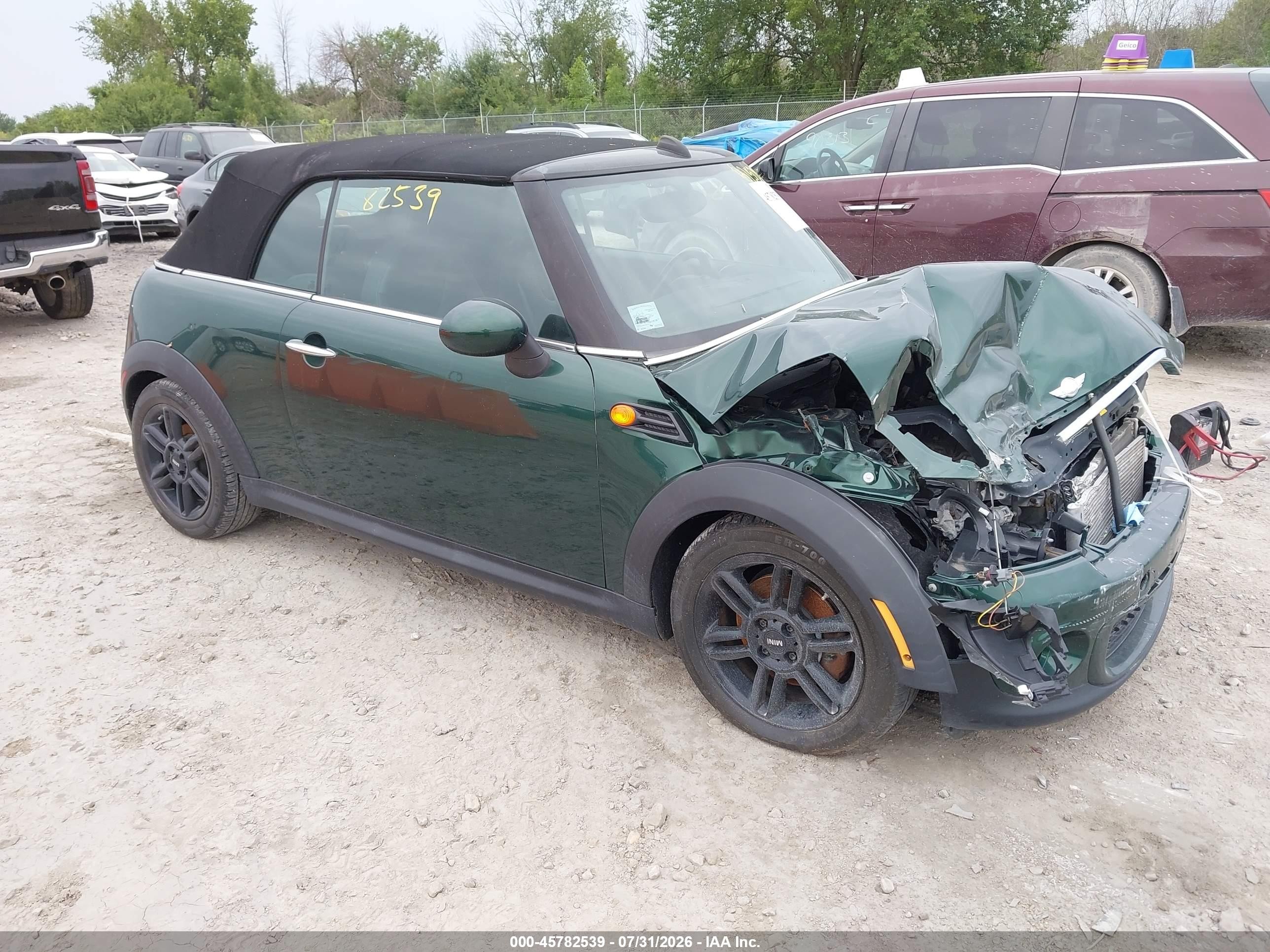 2013 Mini Convertible Cooper Зеленый vin: WMWZN3C50DT135367