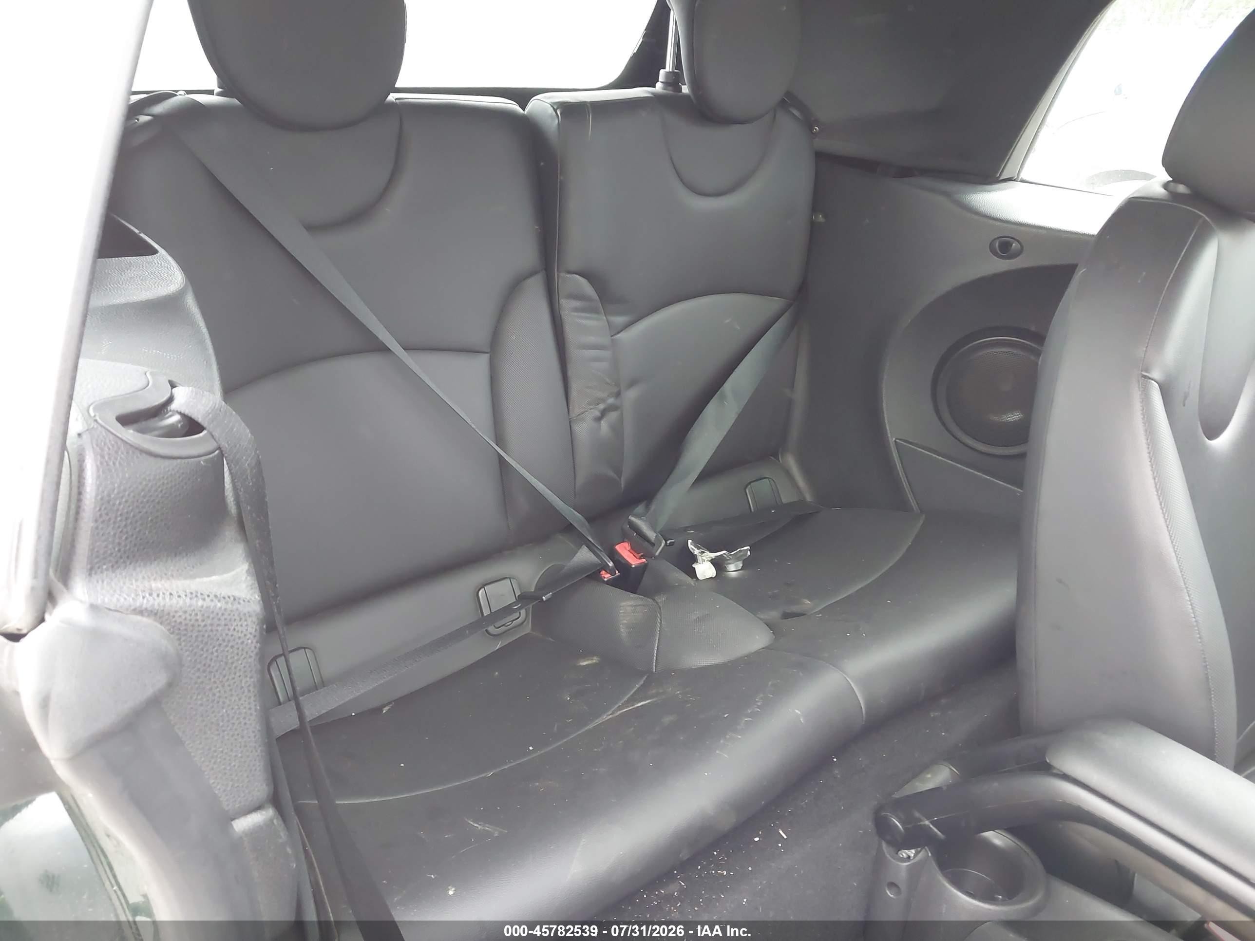 2013 Mini Convertible Cooper Зеленый vin: WMWZN3C50DT135367