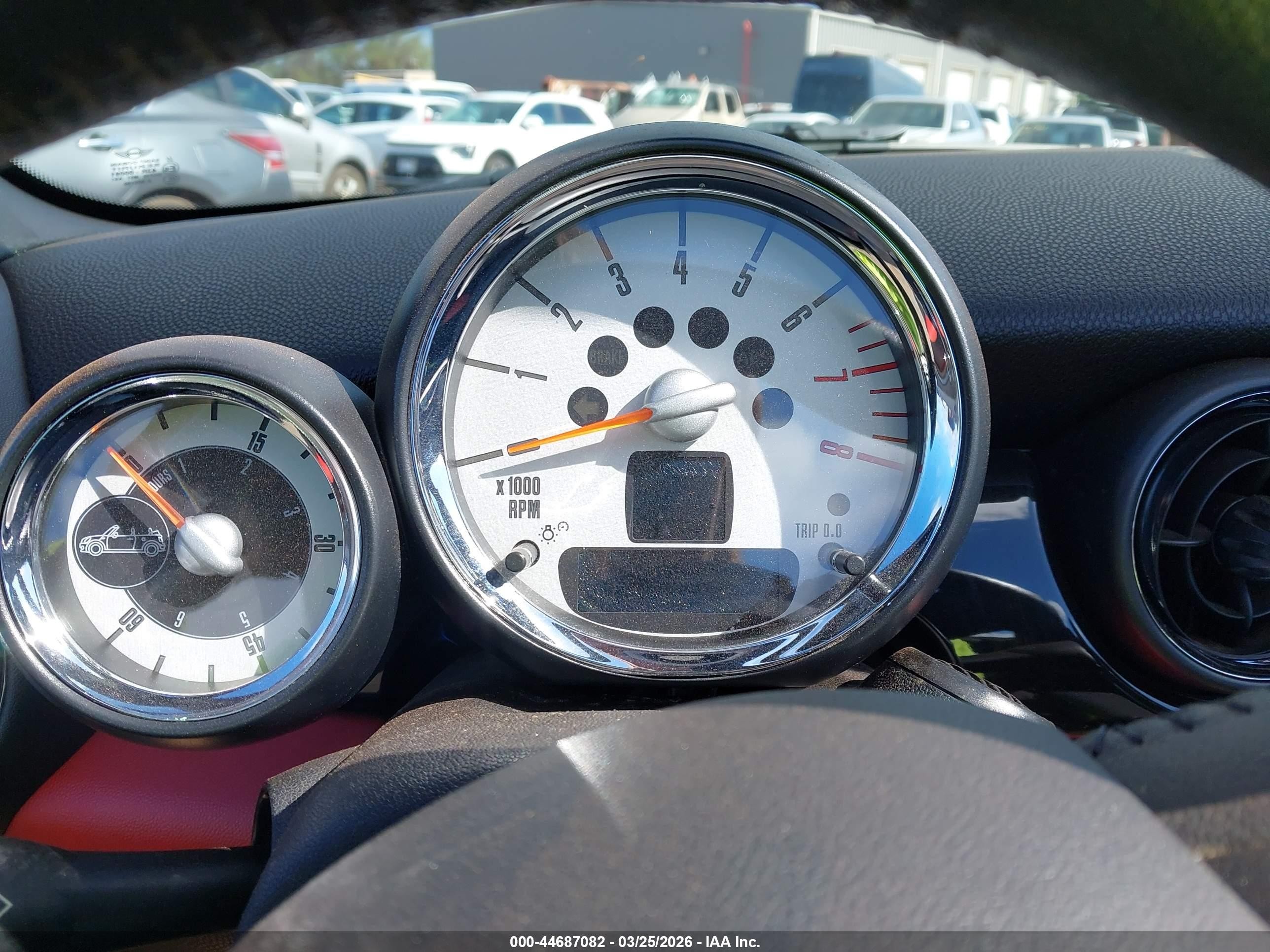 2013 Mini Convertible Cooper Red vin: WMWZN3C50DT568672