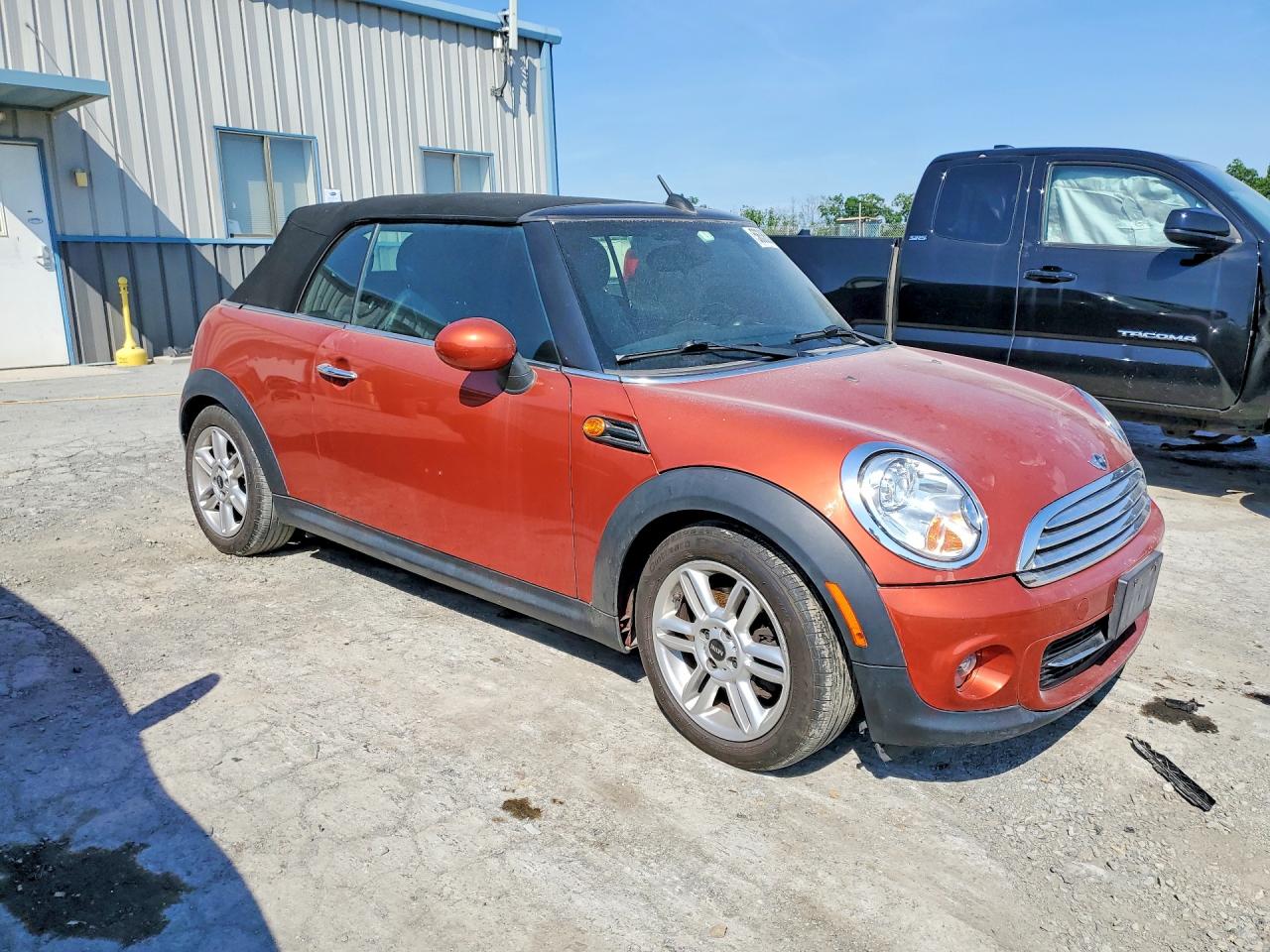 2011 Mini Cooper Оранжевый vin: WMWZN3C51BTZ78328