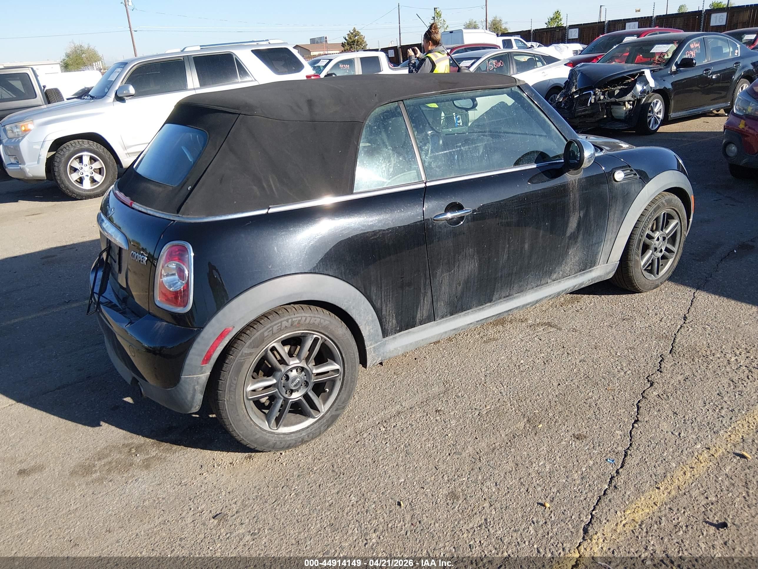 2011 Mini Cooper   Black vin: WMWZN3C51BTZ89569