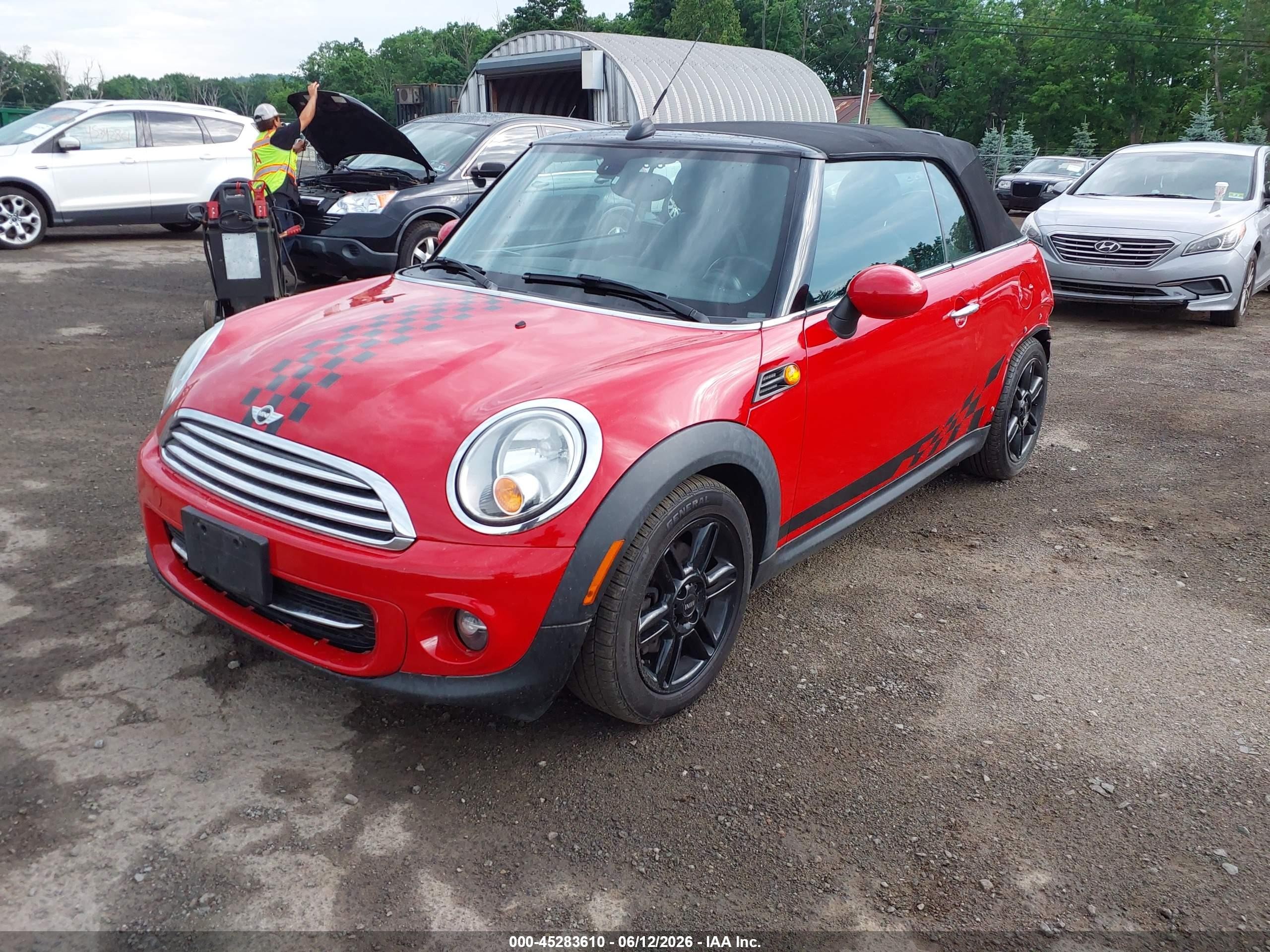 2014 Mini Convertible Cooper Red vin: WMWZN3C52ET860969
