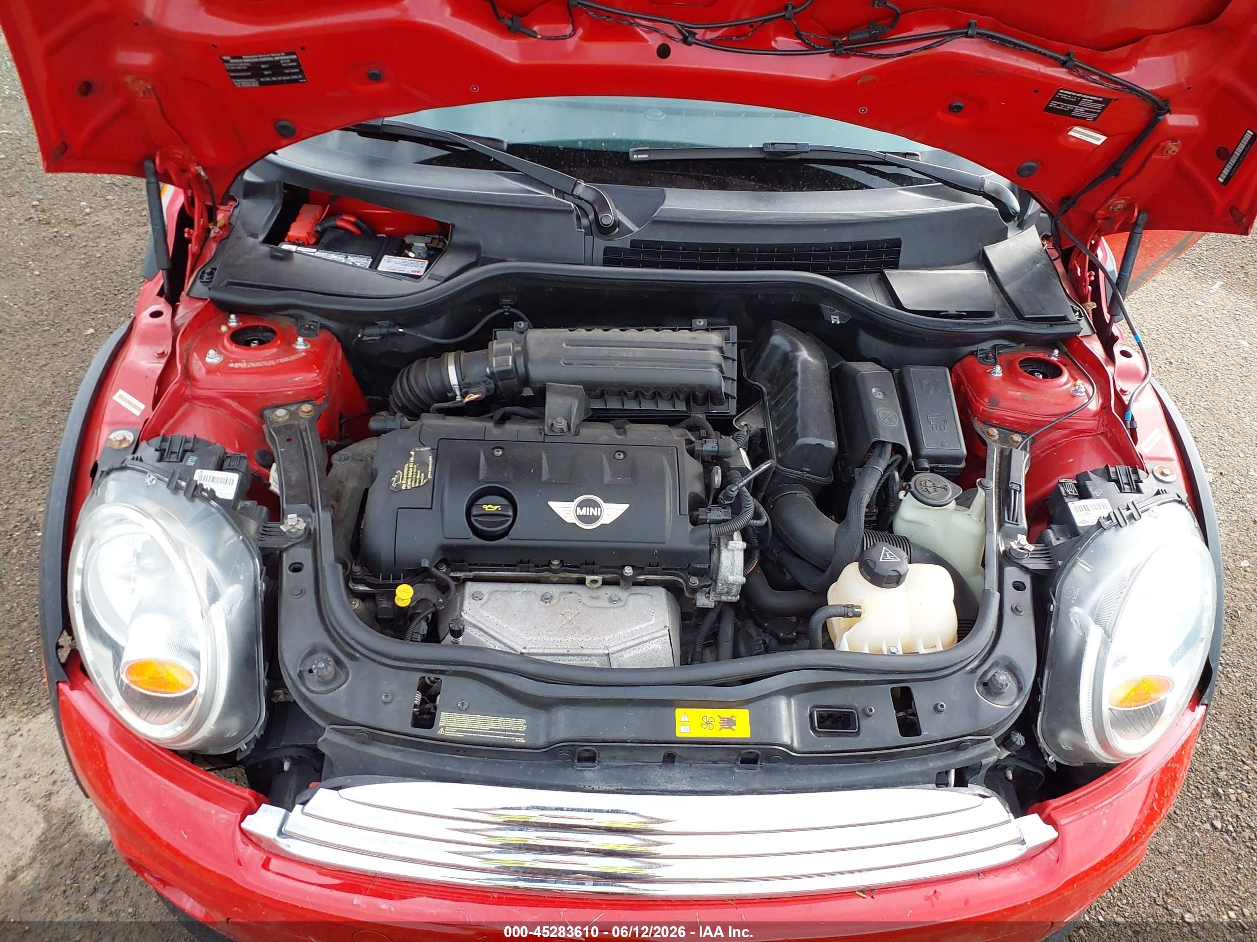 2014 Mini Convertible Cooper Red vin: WMWZN3C52ET860969