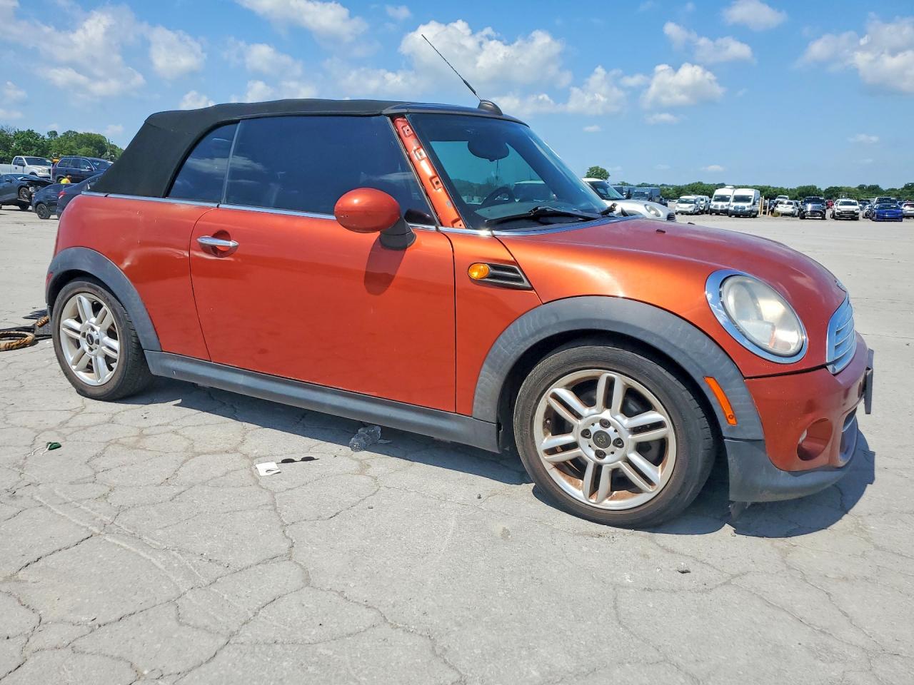 2011 Mini Cooper Orange vin: WMWZN3C53BT133061