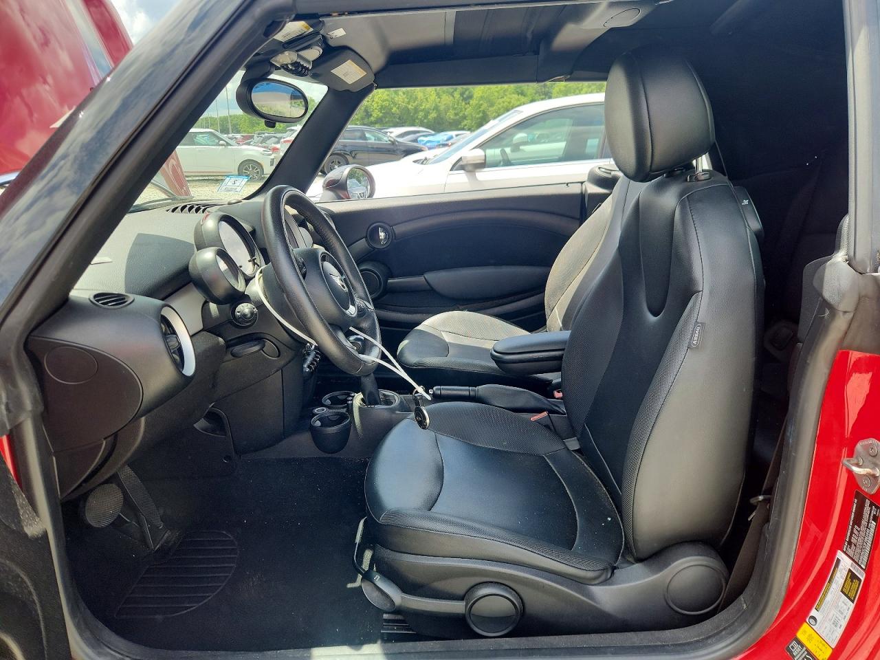 2015 Mini Cooper Red vin: WMWZN3C53FT861646