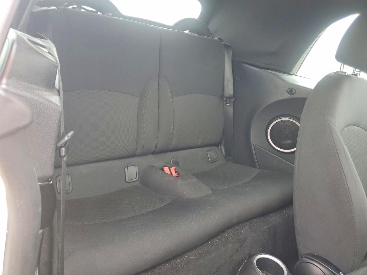 2012 Mini Cooper White vin: WMWZN3C55CT133760