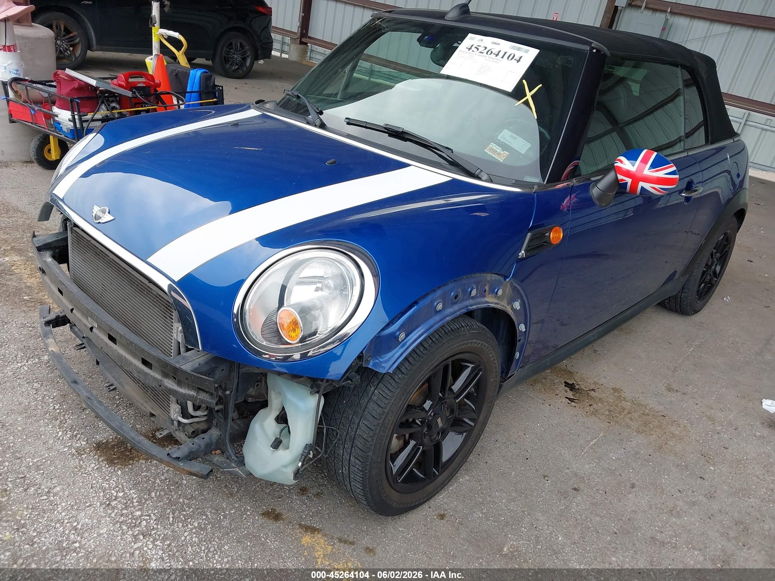 2015 Mini Convertible Cooper Blue vin: WMWZN3C55FT862667