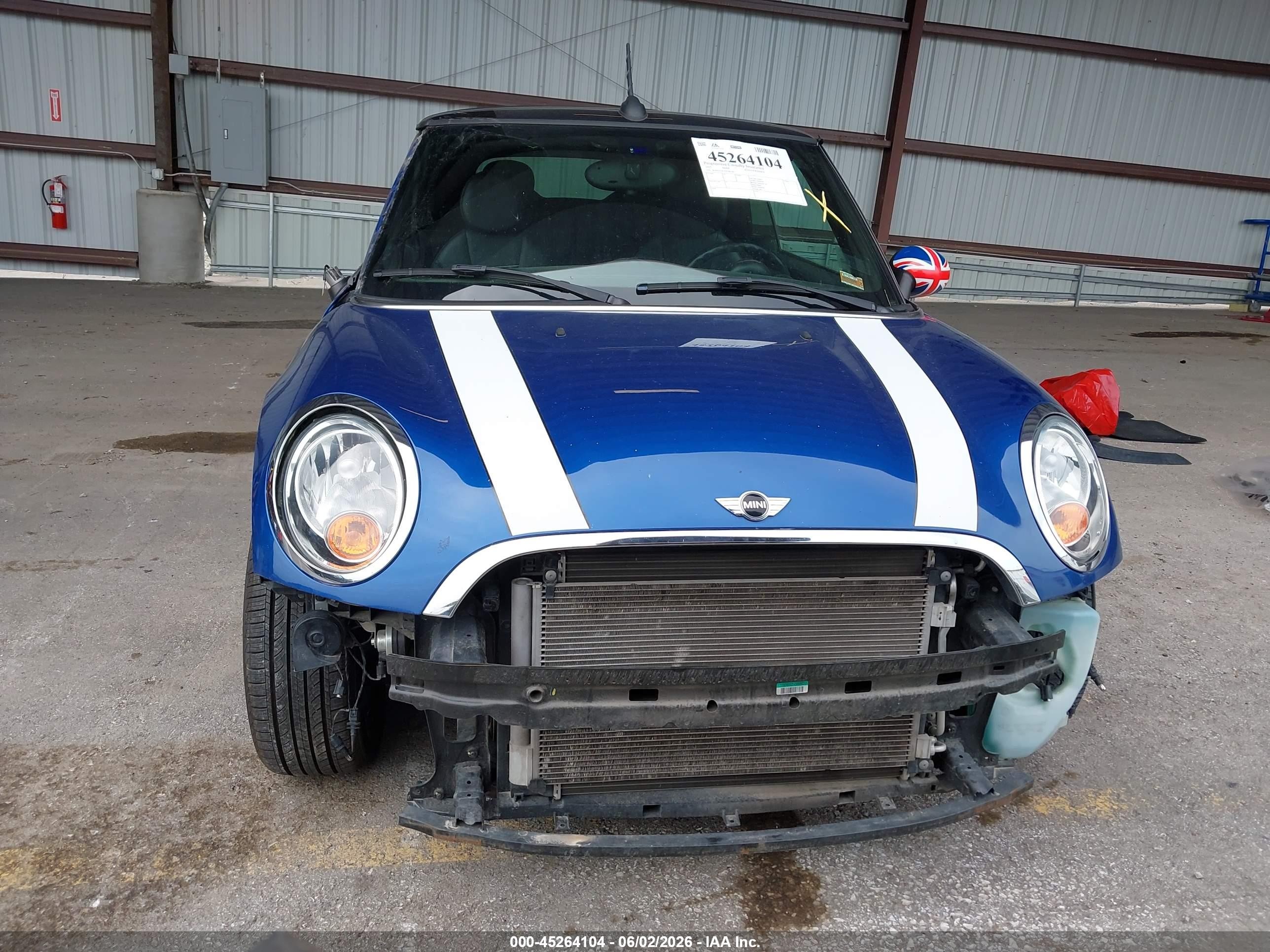 2015 Mini Convertible Cooper Blue vin: WMWZN3C55FT862667