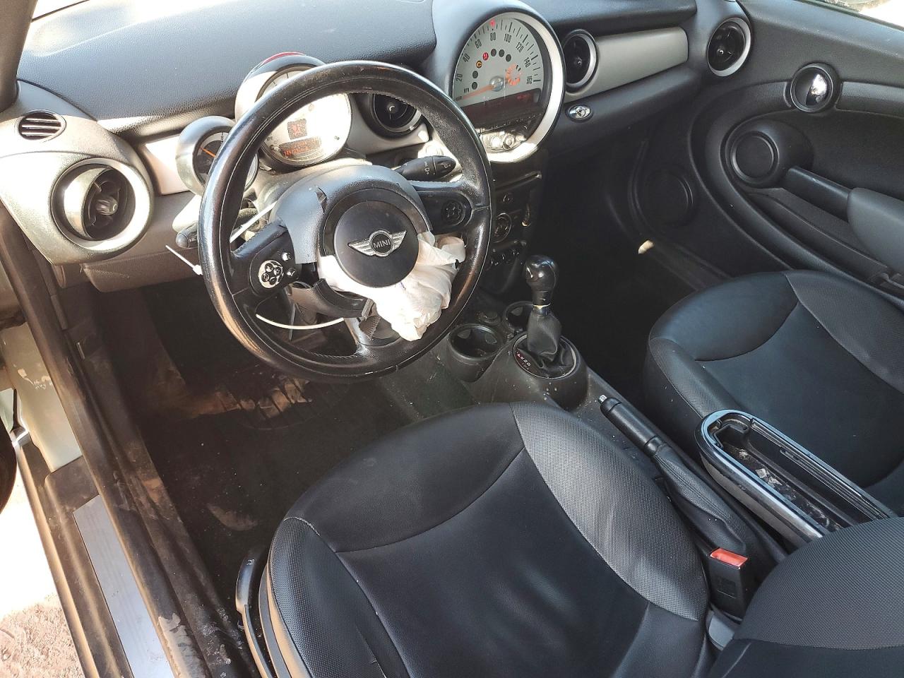 2011 Mini Cooper Blue vin: WMWZN3C56BT133734