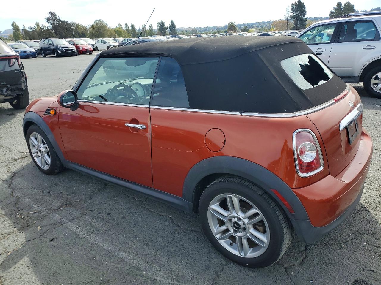 2012 Mini Cooper Orange vin: WMWZN3C56CT134562