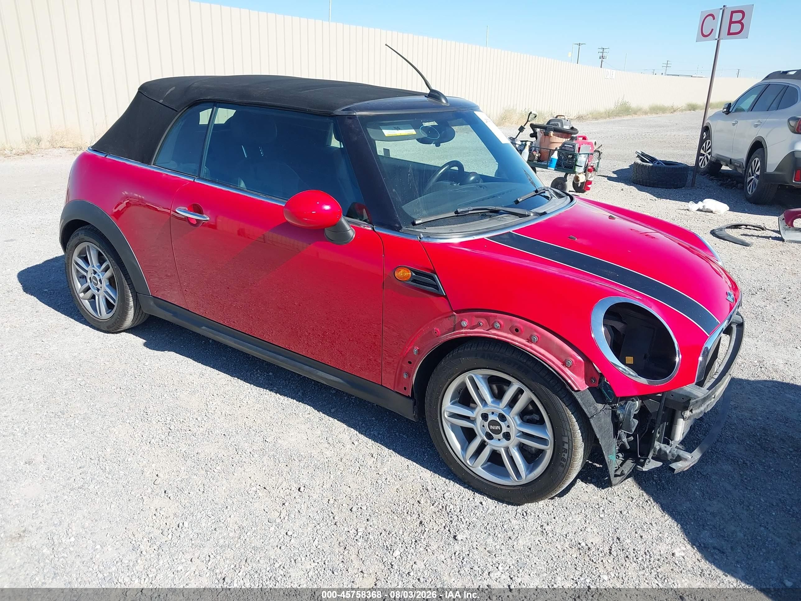 2014 Mini Convertible Cooper Red vin: WMWZN3C56ET569522