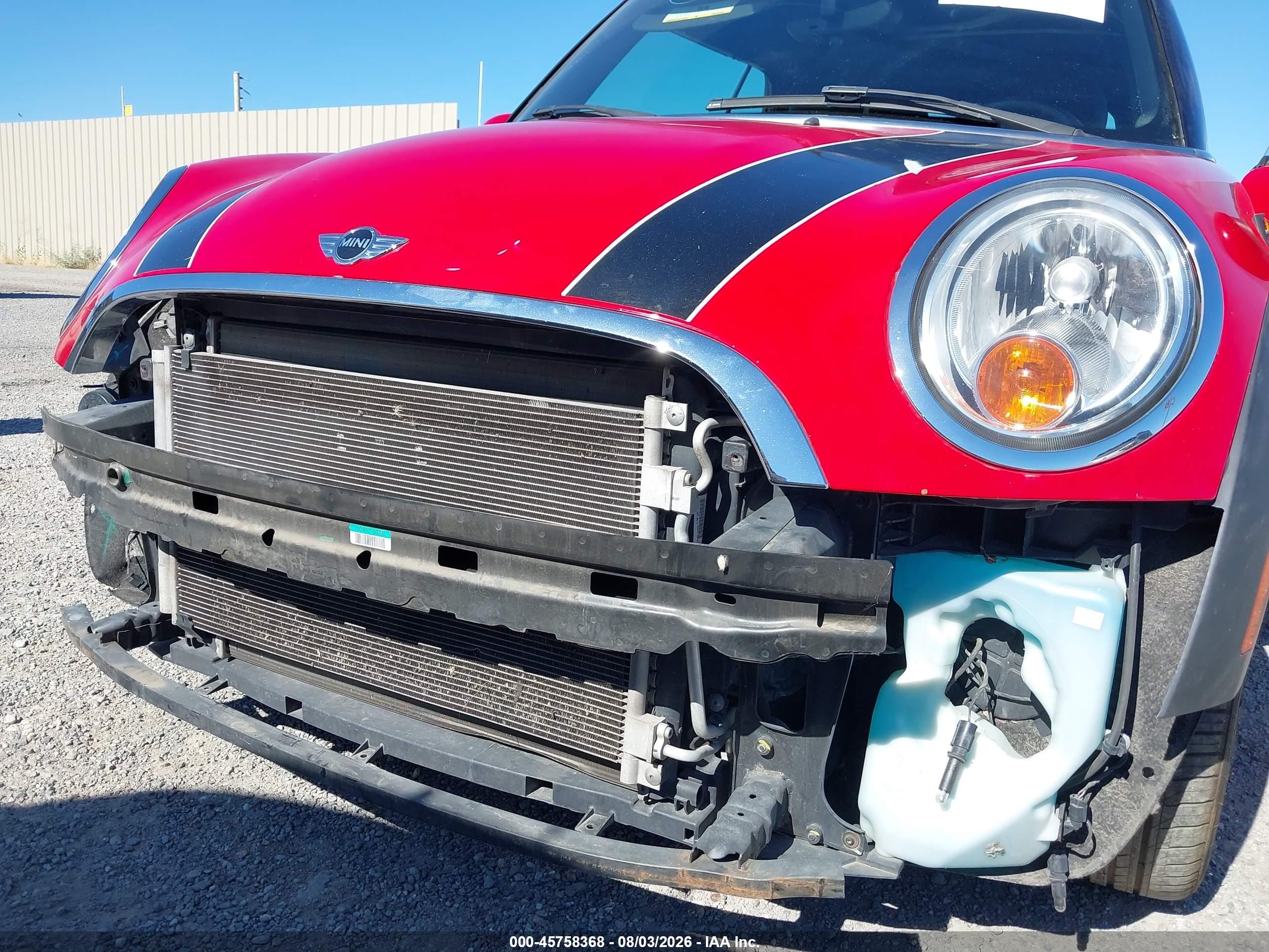 2014 Mini Convertible Cooper Red vin: WMWZN3C56ET569522