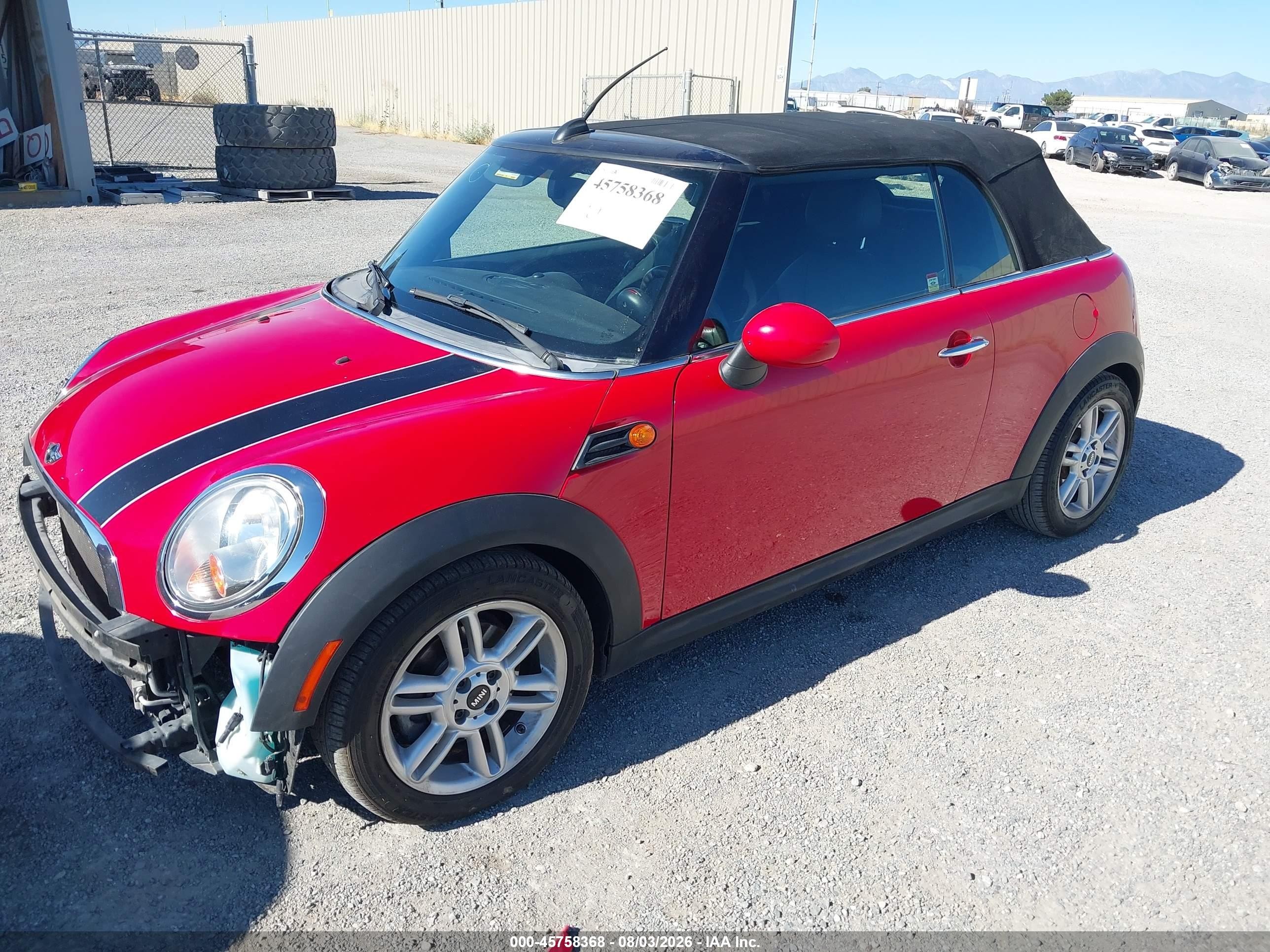 2014 Mini Convertible Cooper Red vin: WMWZN3C56ET569522