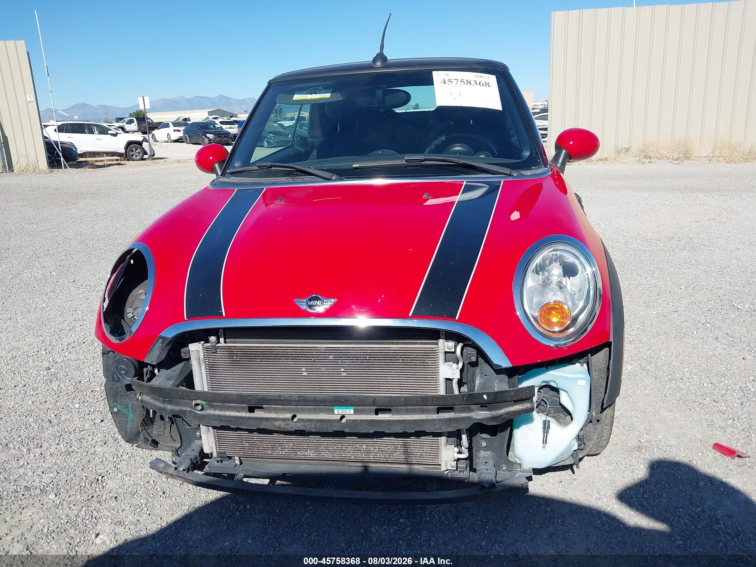 2014 Mini Convertible Cooper Red vin: WMWZN3C56ET569522