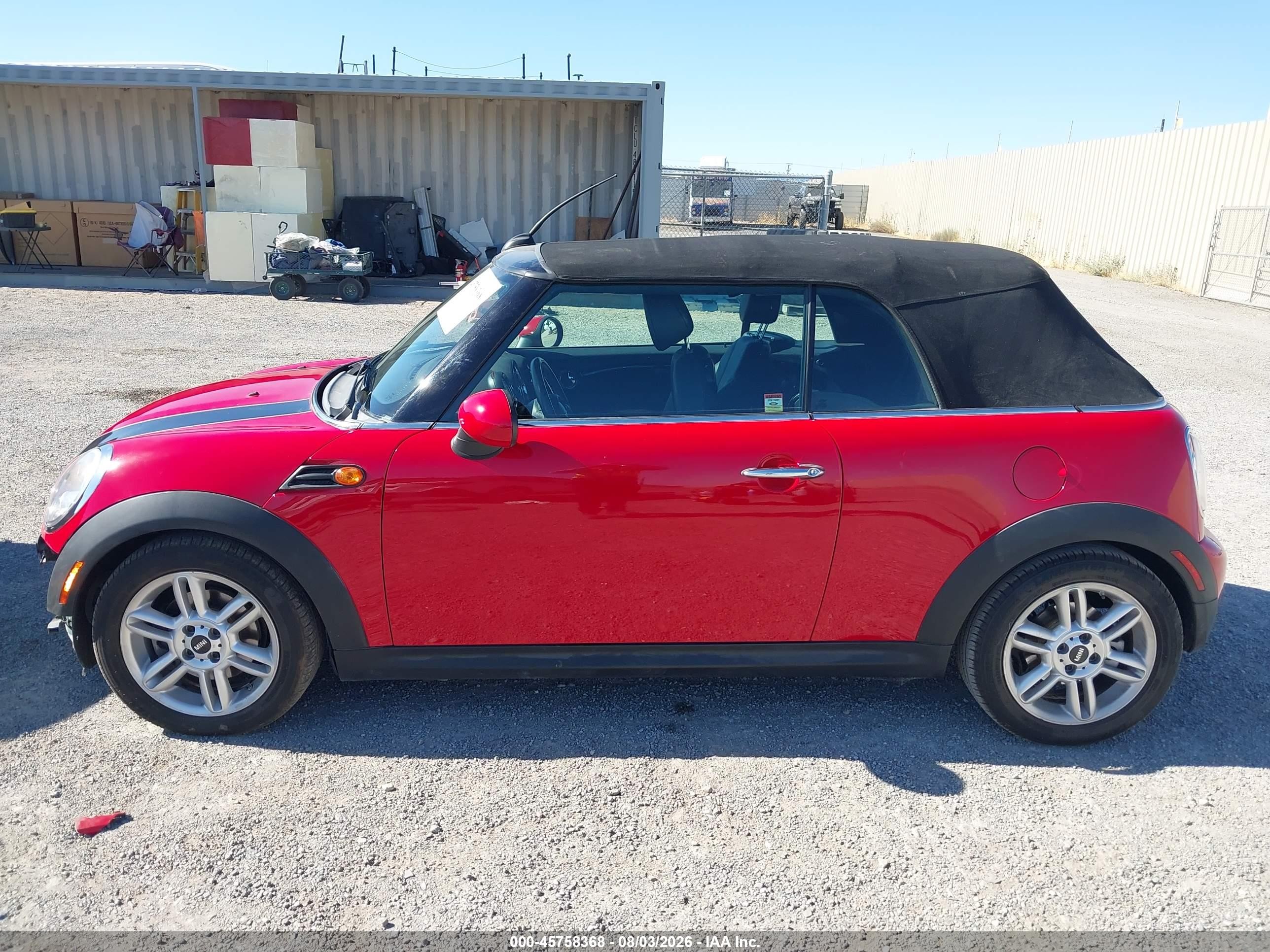 2014 Mini Convertible Cooper Red vin: WMWZN3C56ET569522