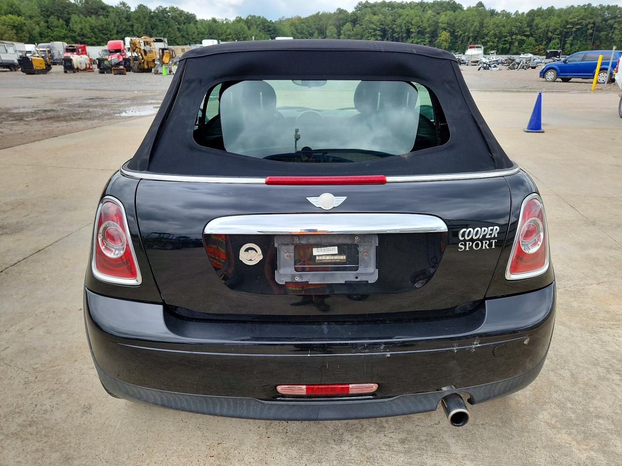2011 Mini Cooper Black vin: WMWZN3C57BT133550