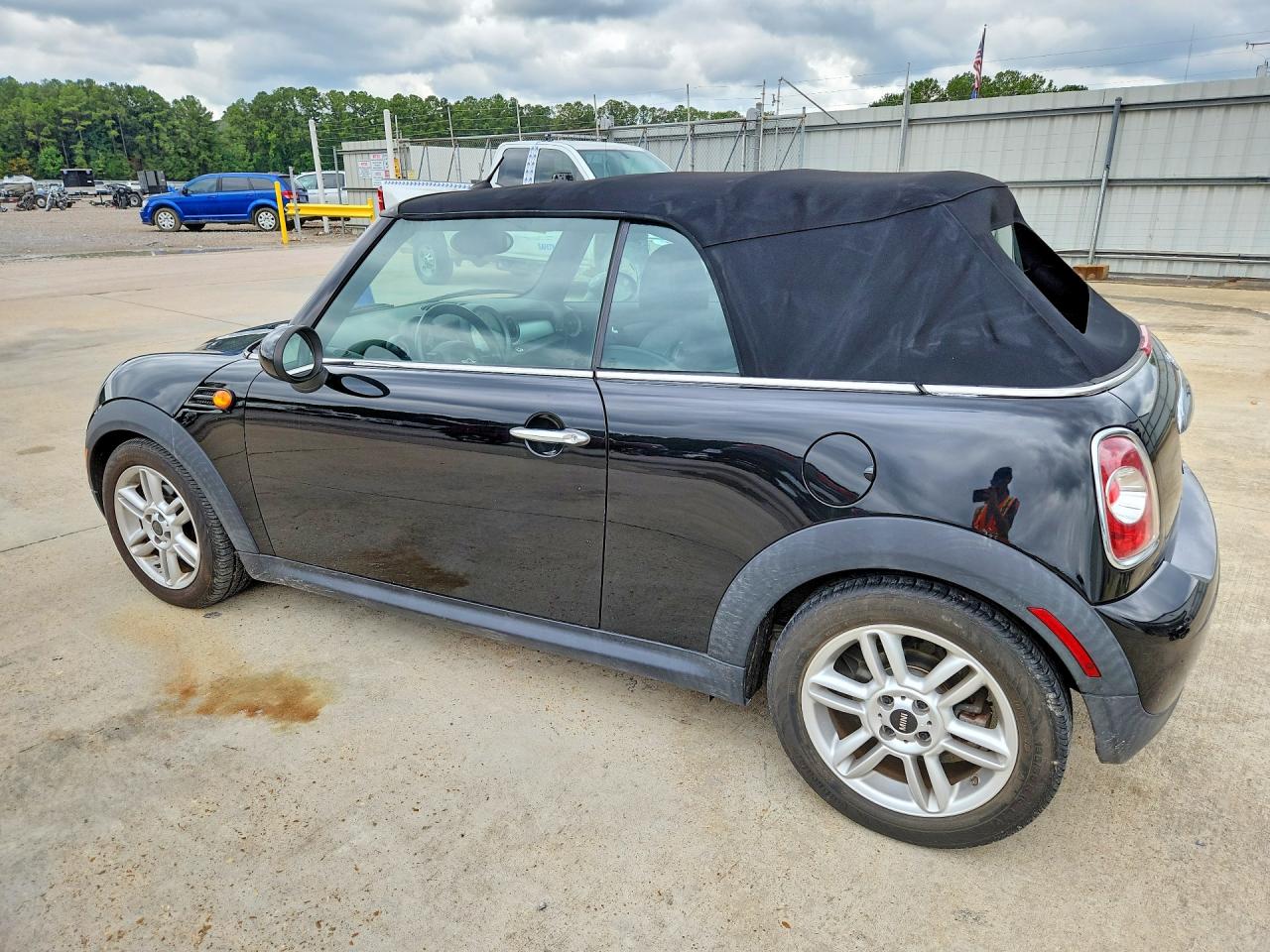 2011 Mini Cooper Black vin: WMWZN3C57BT133550
