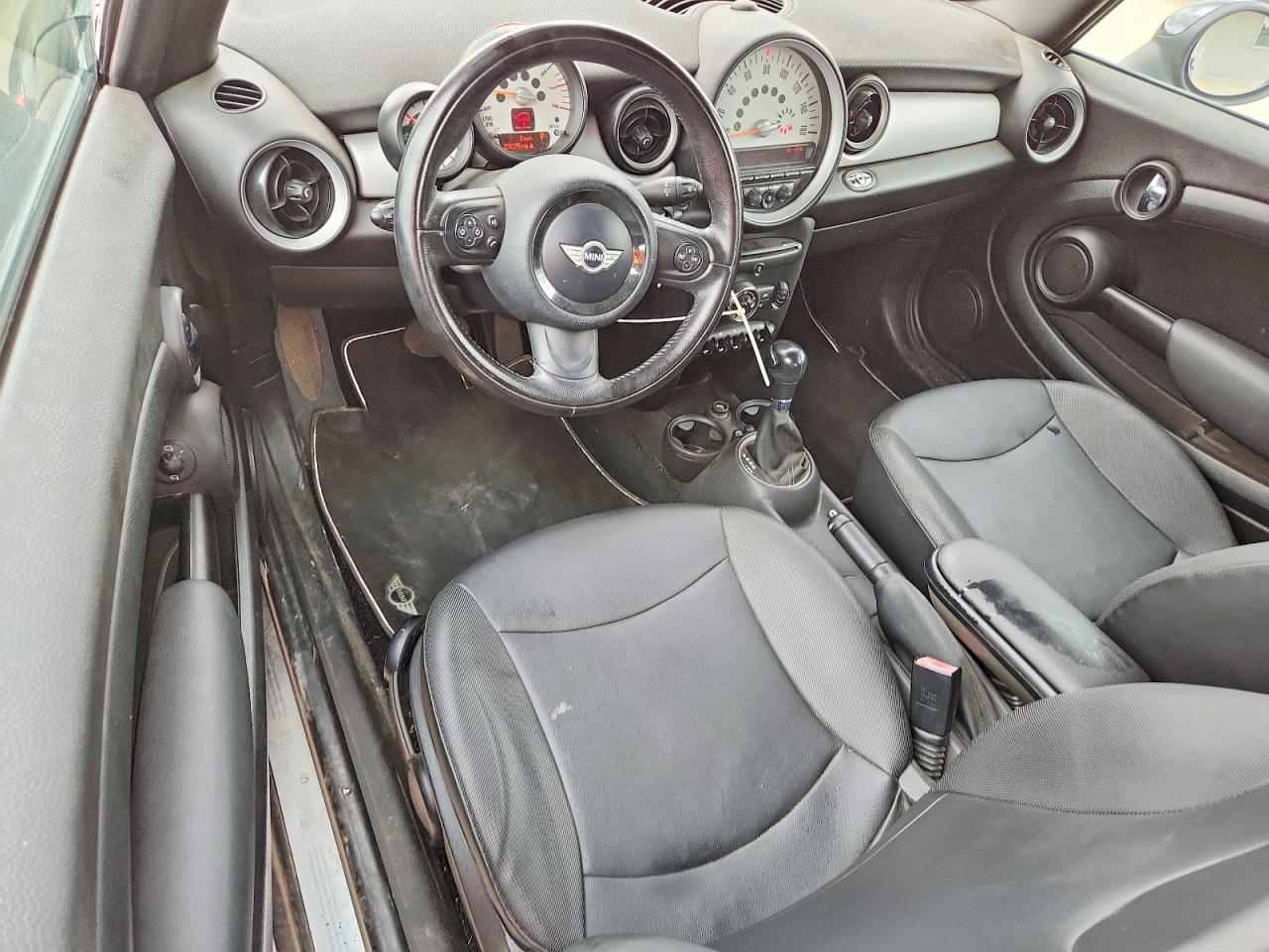 2011 Mini Cooper Black vin: WMWZN3C57BT133550