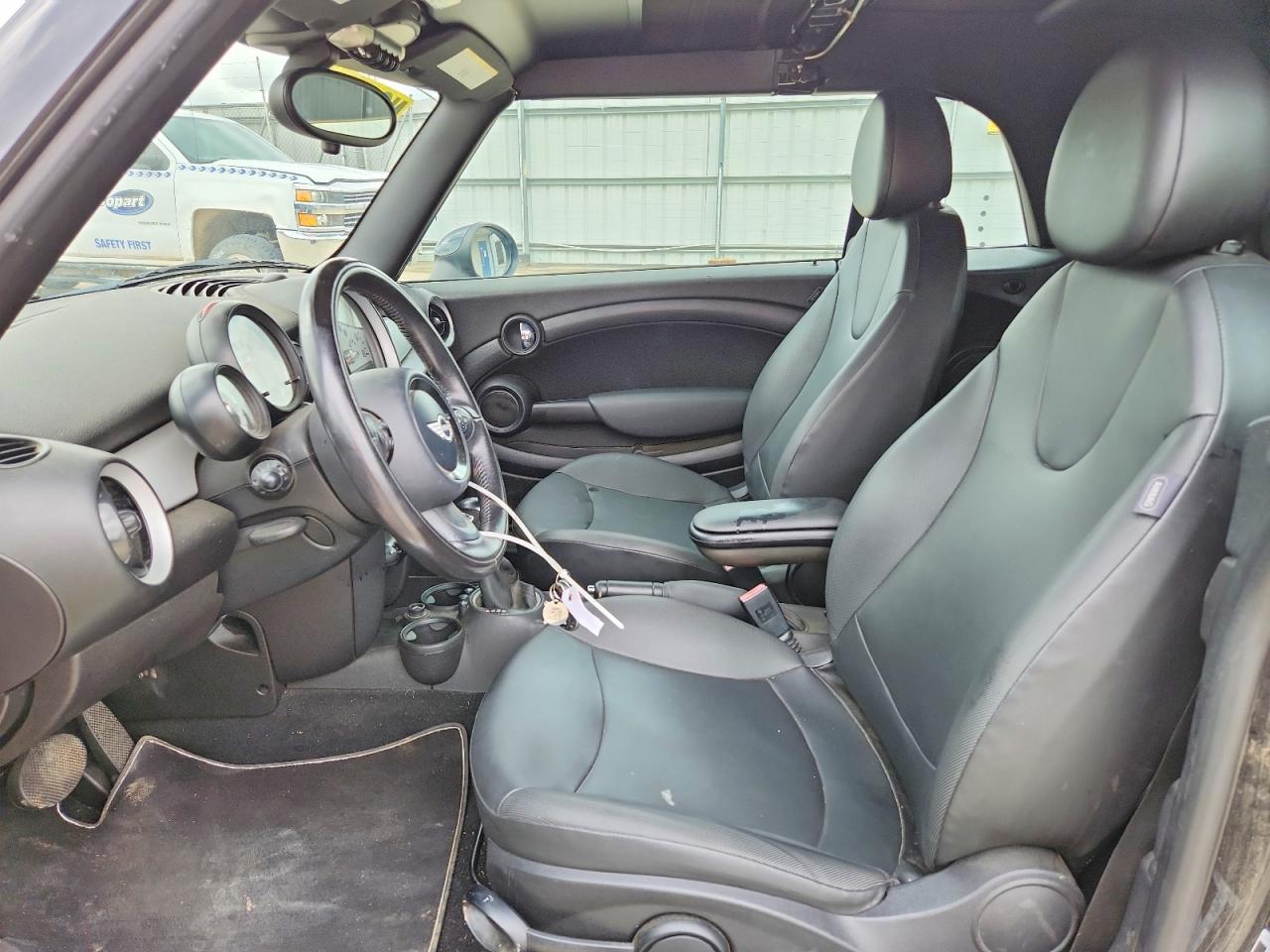 2011 Mini Cooper Black vin: WMWZN3C57BT133550